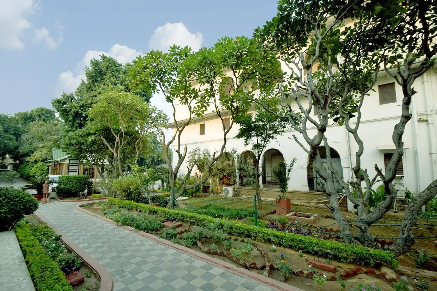 Garden in Hari Mahal Palace by Pachar Group