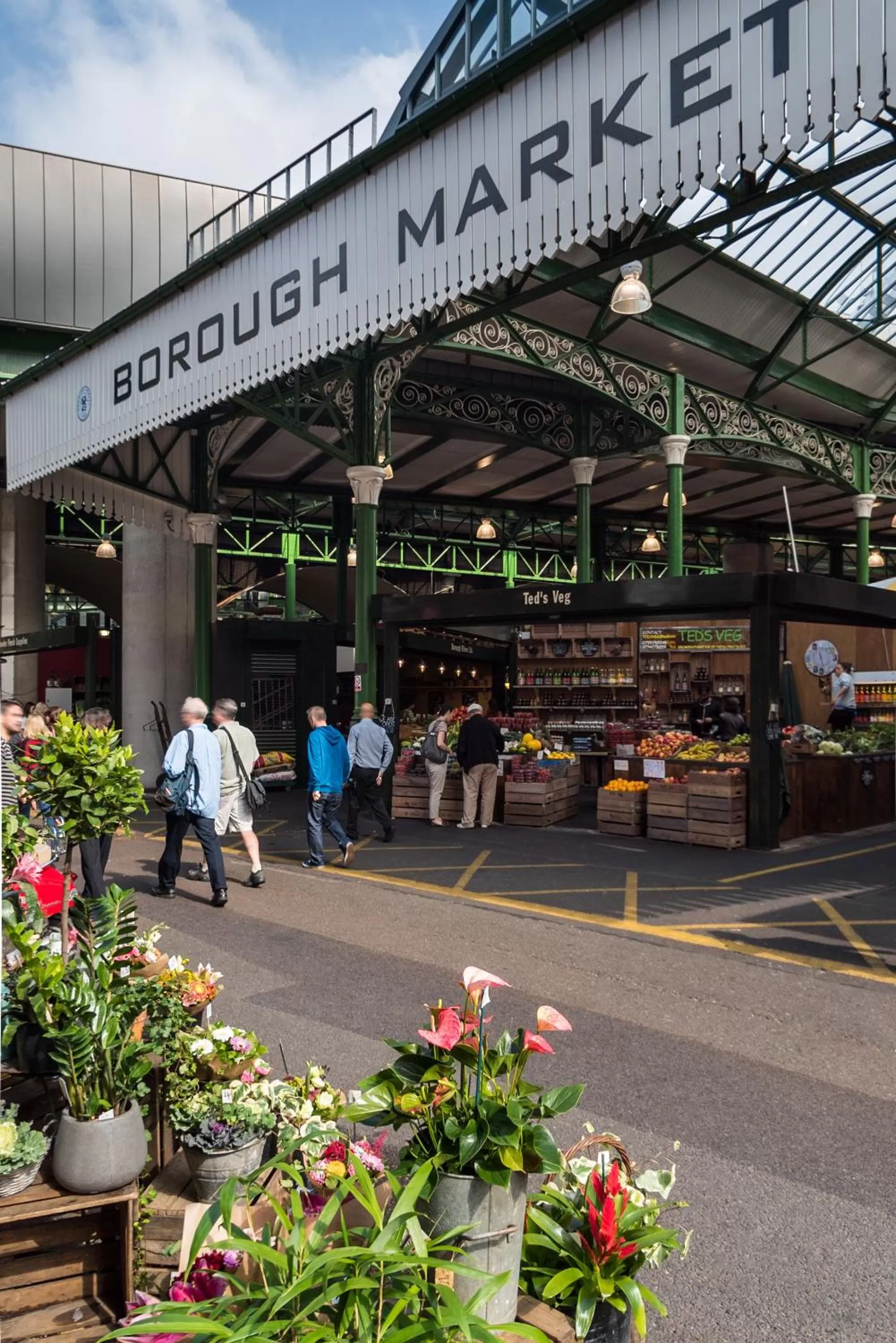 Area and facilities in Apex City Of London Hotel