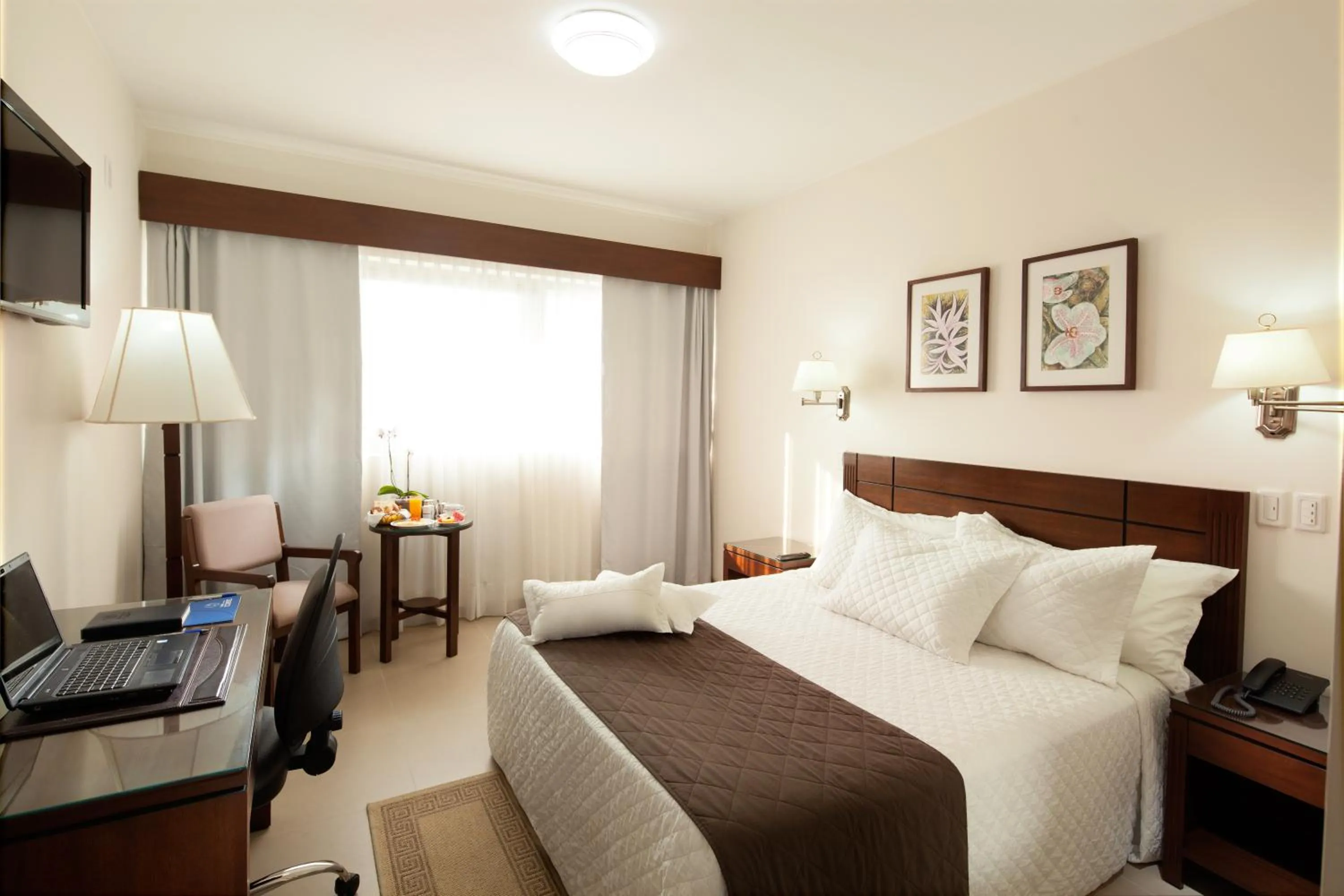 Photo of the whole room, Bed in Hotel Cortez