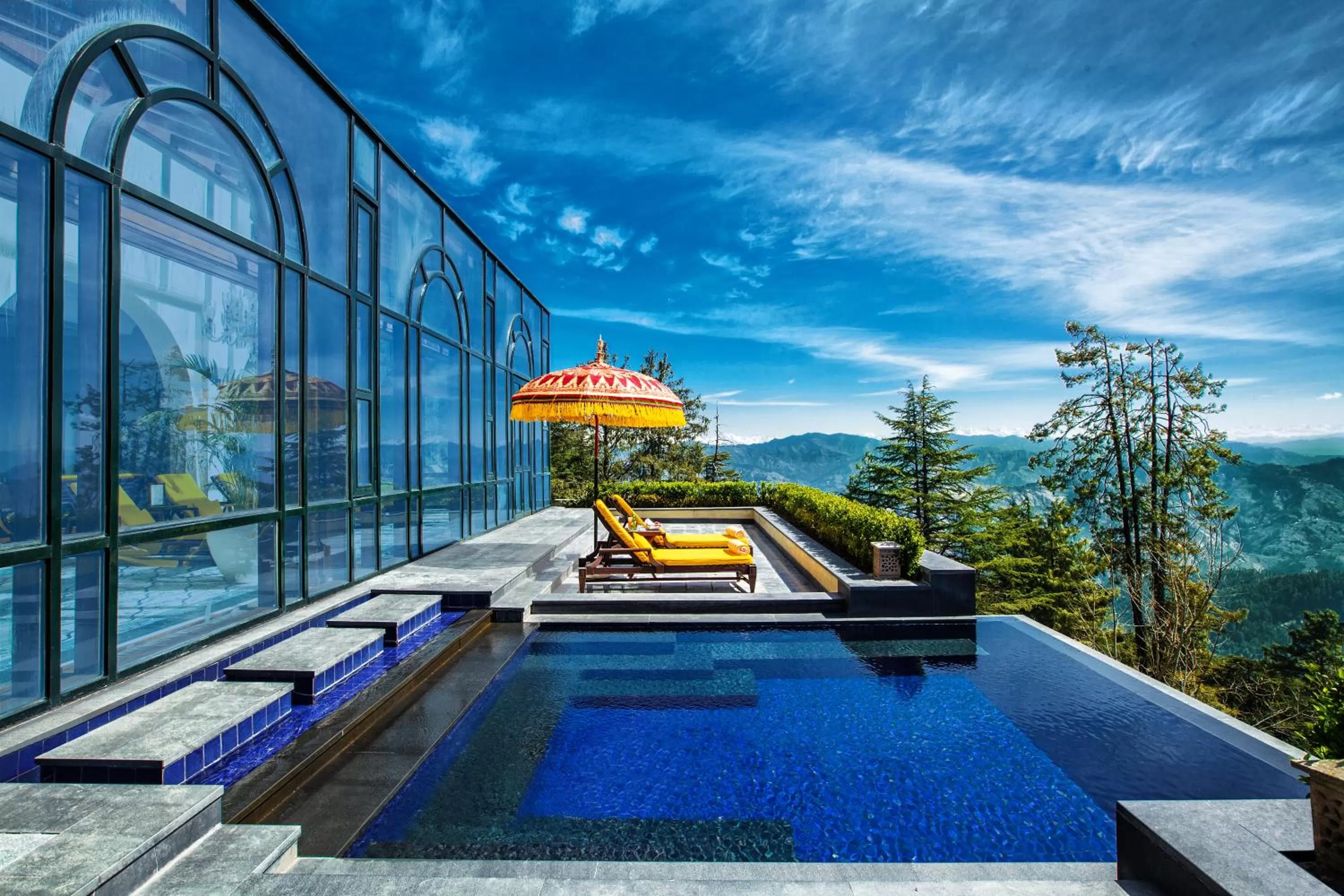 Swimming pool in Wildflower Hall, An Oberoi Resort, Shimla