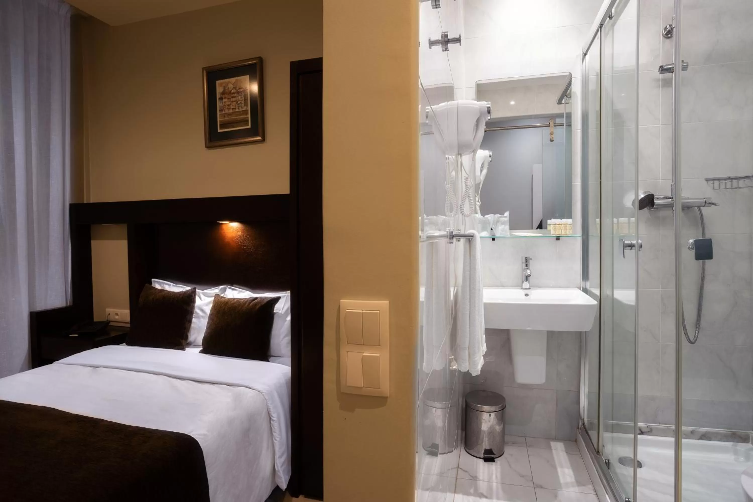 Bed in Pao de Acucar Hotel