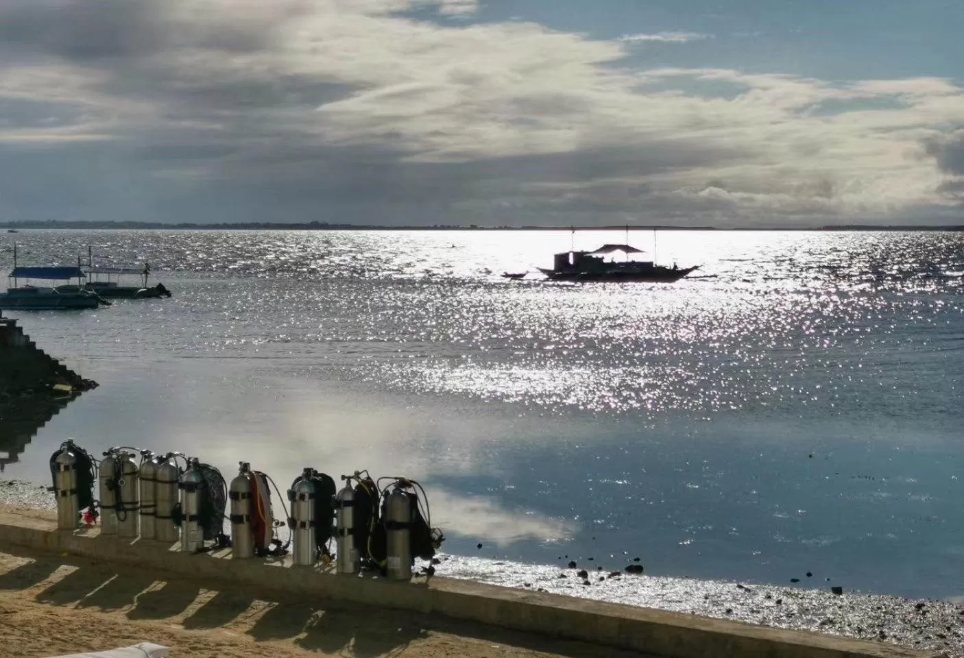 Beach in Sugarsea Inn & Dive shop