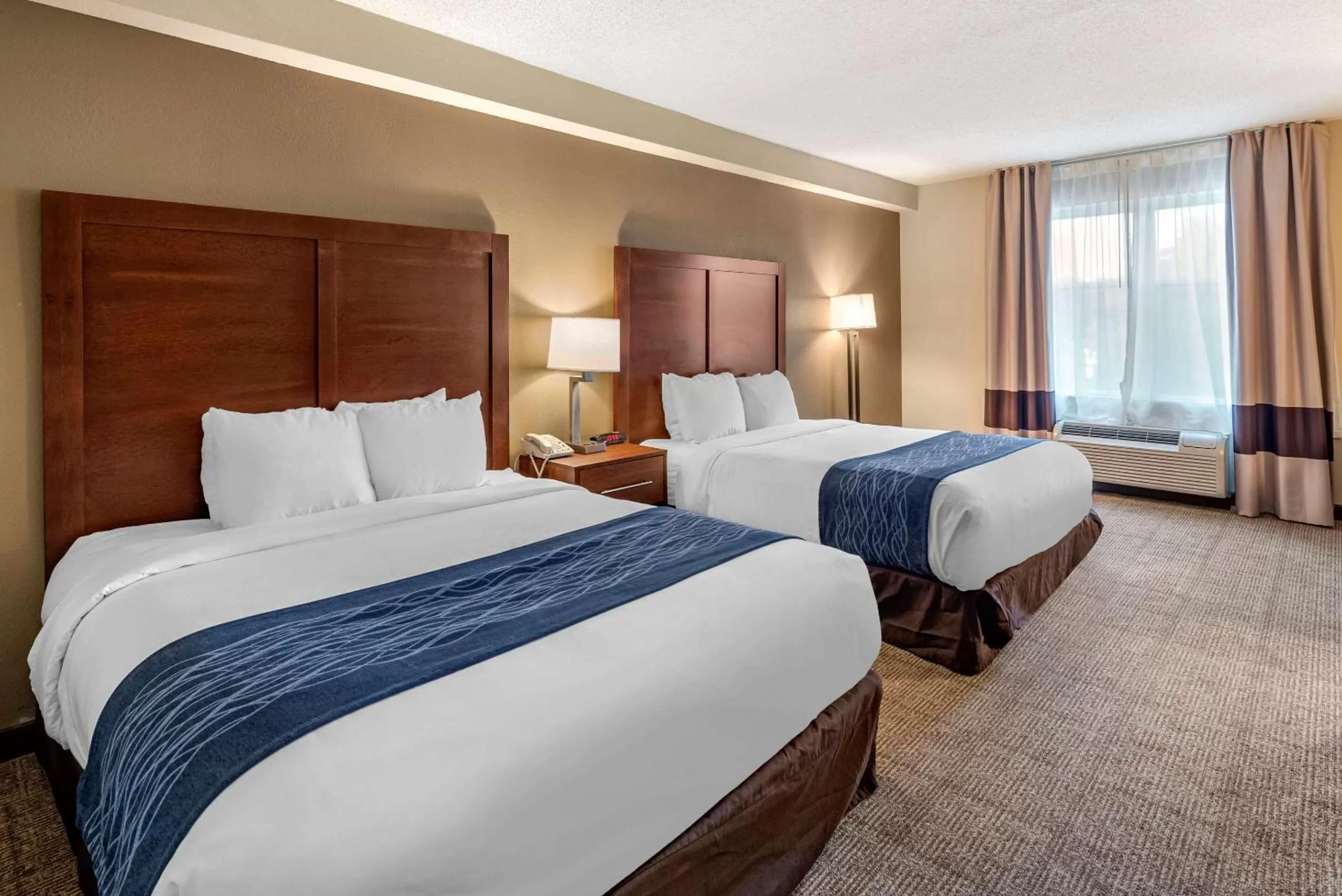 Photo of the whole room, Bed in Comfort Inn & Suites Virginia Beach - Norfolk Airport
