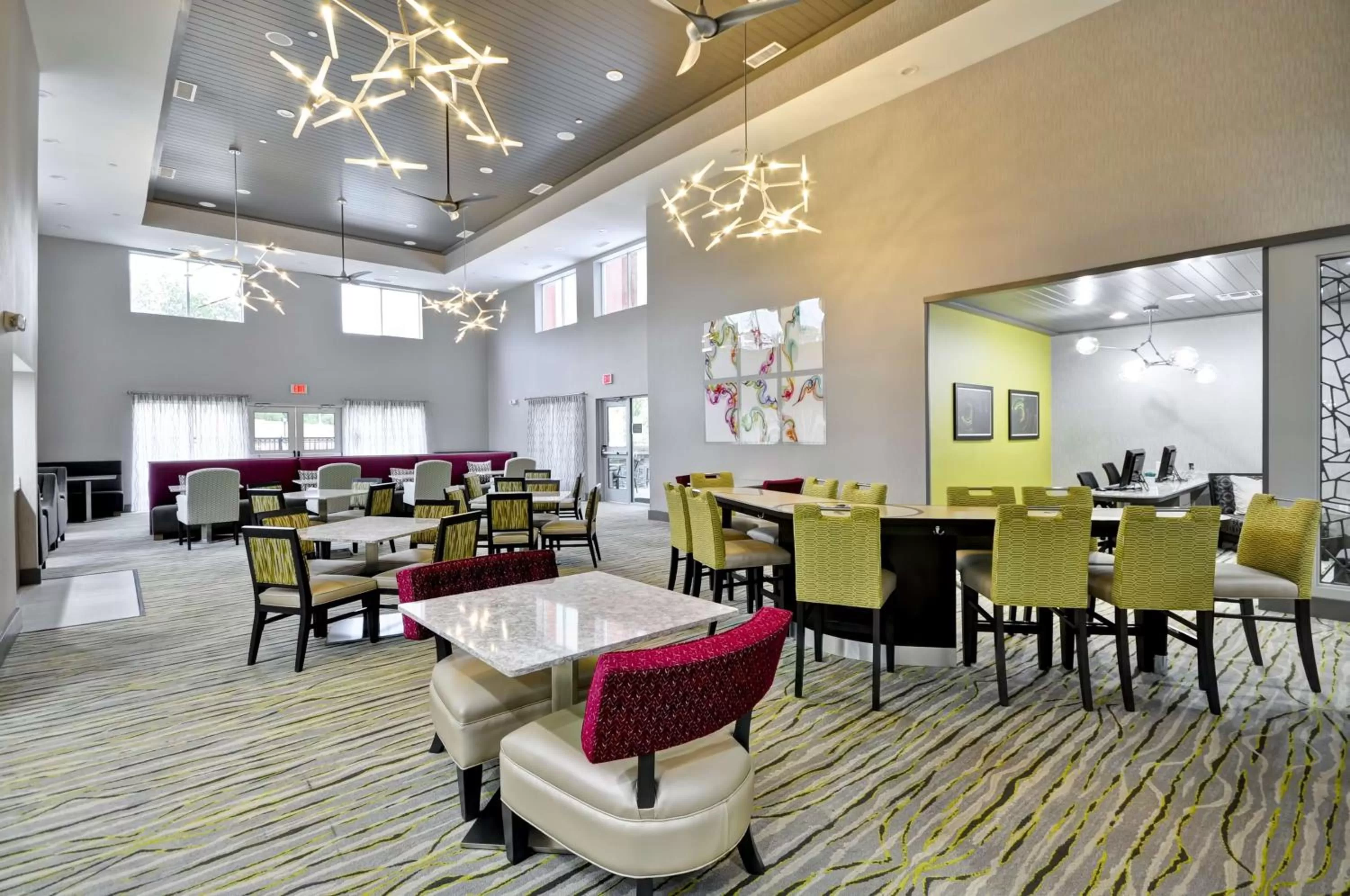 Dining area in Homewood Suites by Hilton Tyler