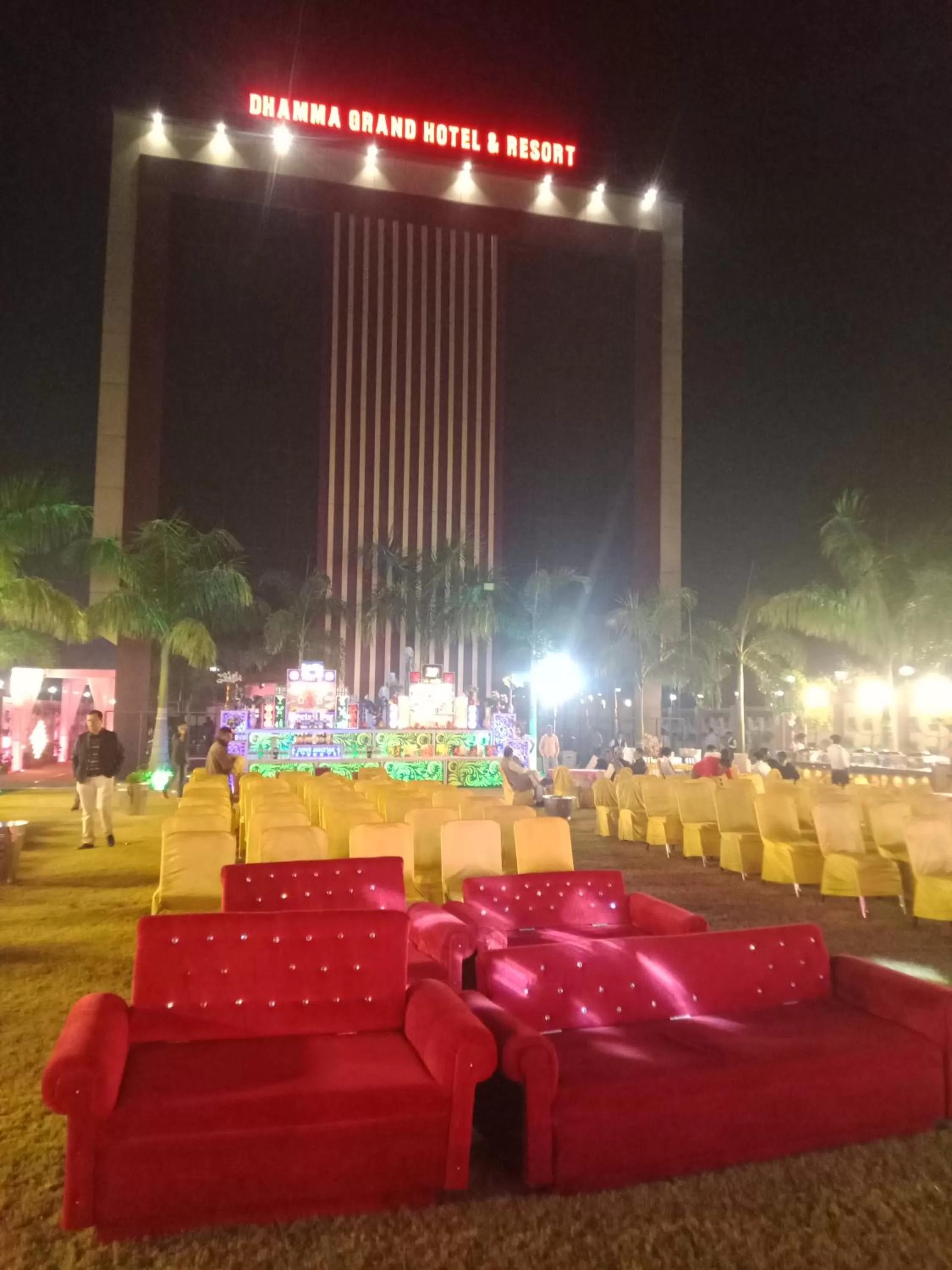 Dhamma Grand Hotel Resort