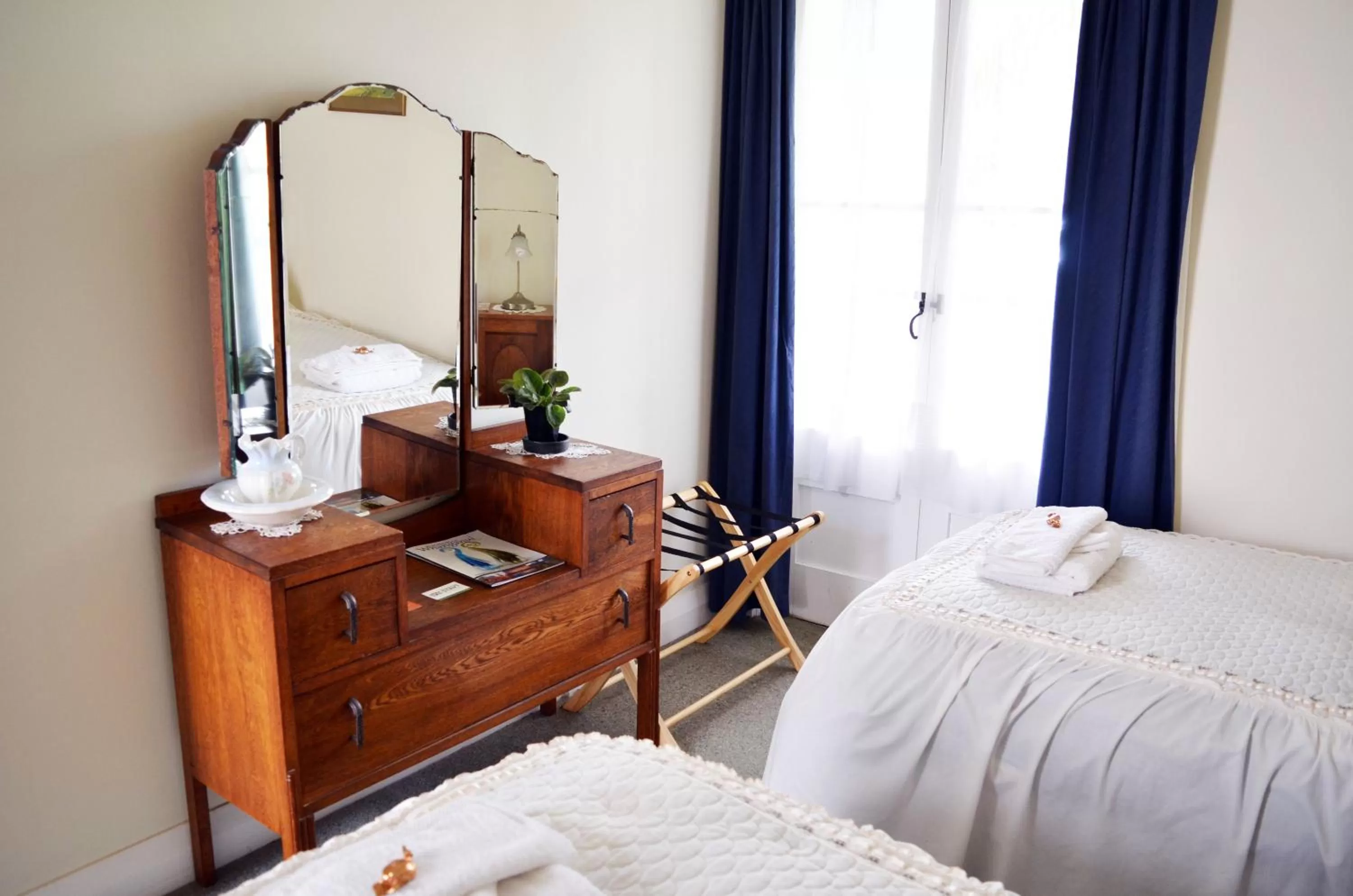 Bedroom, Bed in Braemar House B&B and YHA Hostel