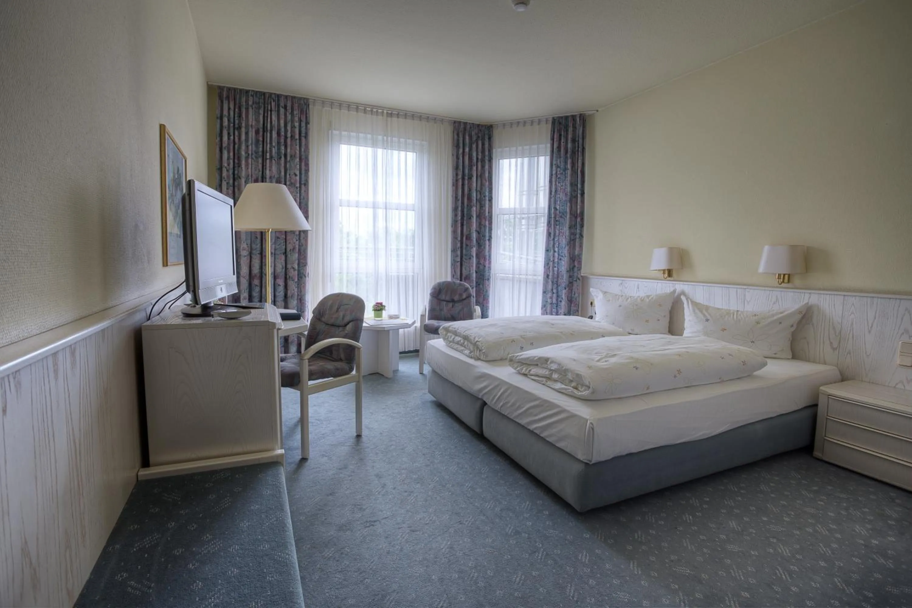 Photo of the whole room, Bed in Euro Park Hotel Hennef