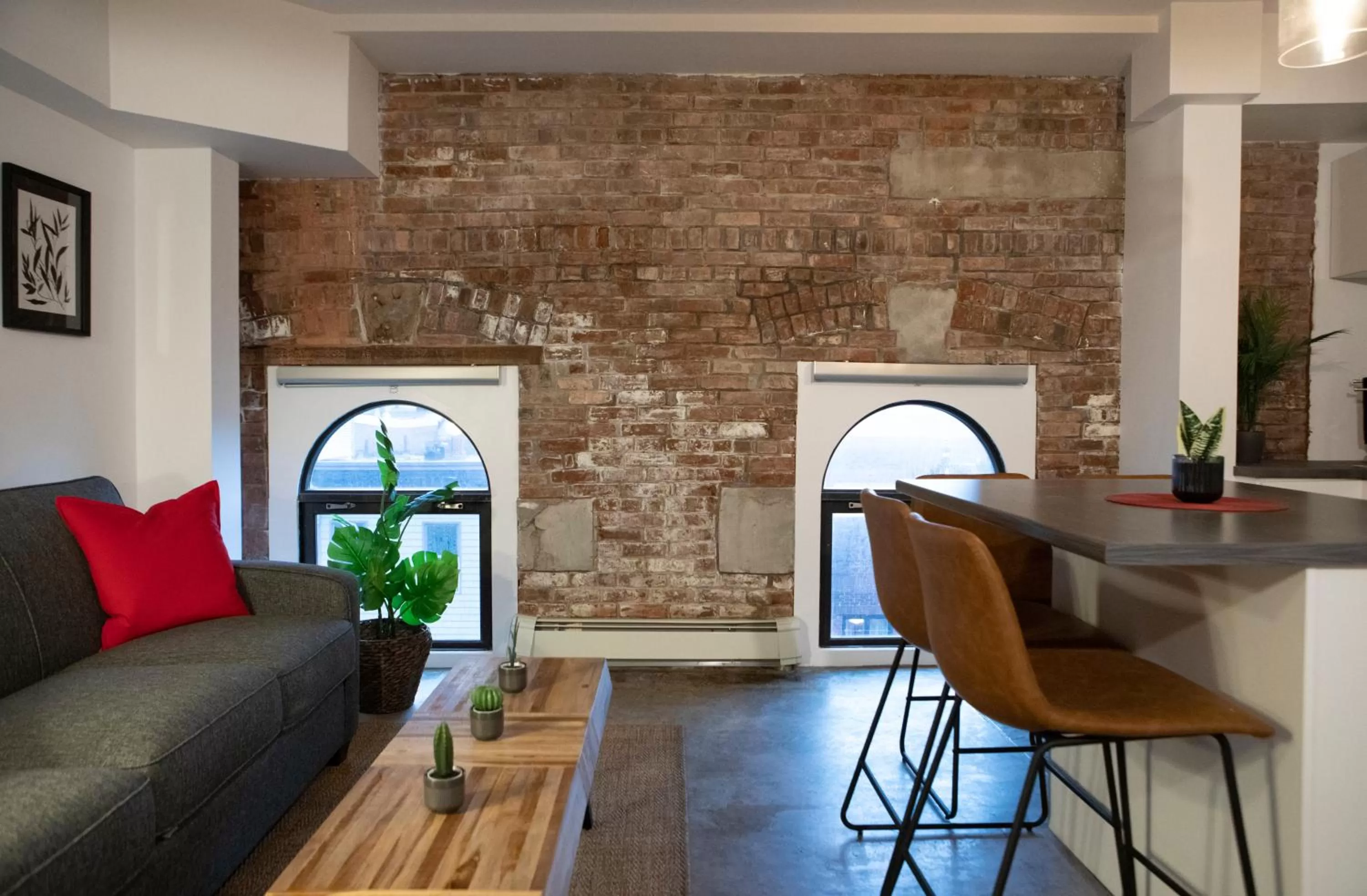 Cameo Hotel and Suites