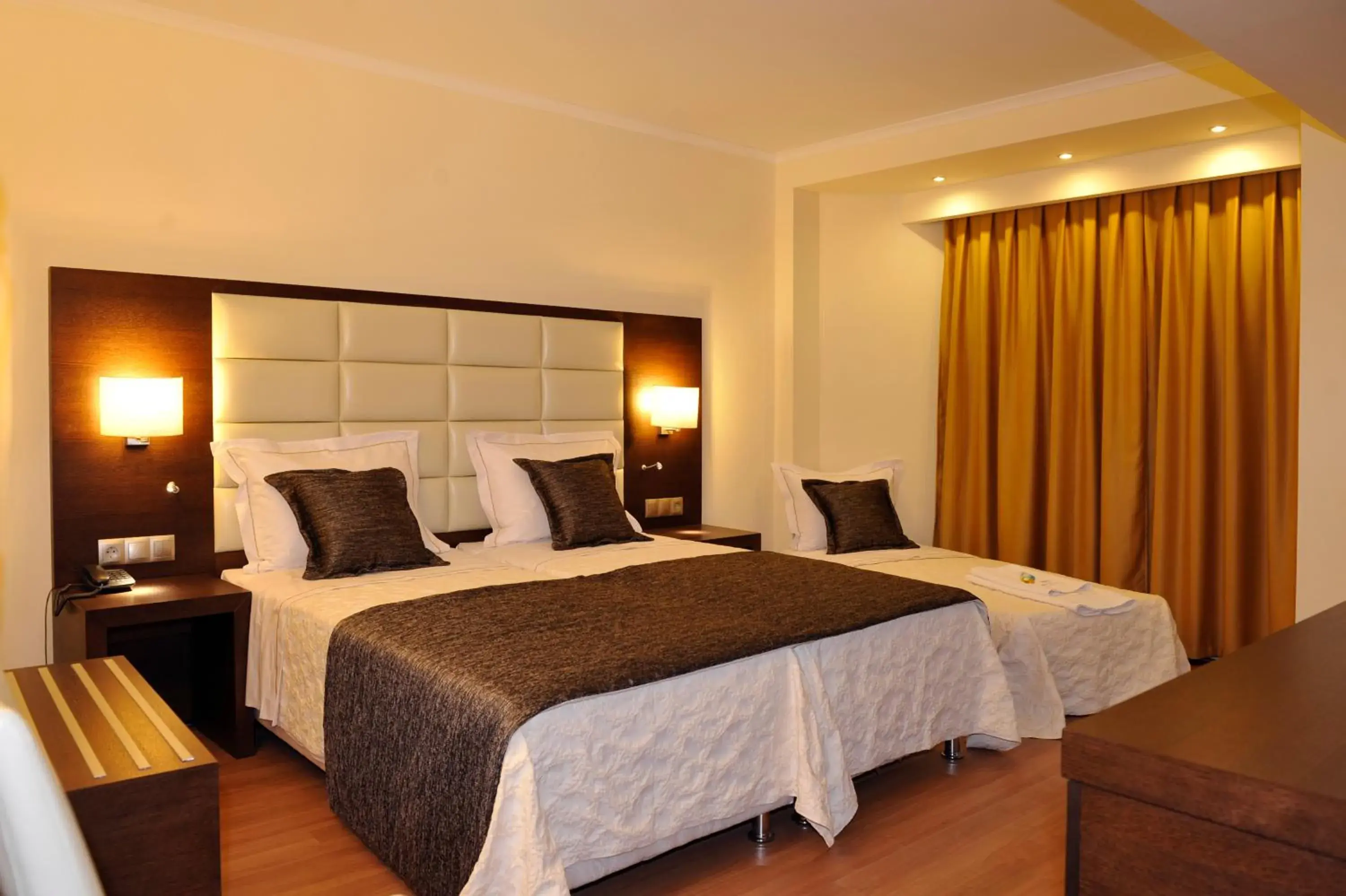 Triple Room in Europa Hotel Triple Room in Europa Hotel