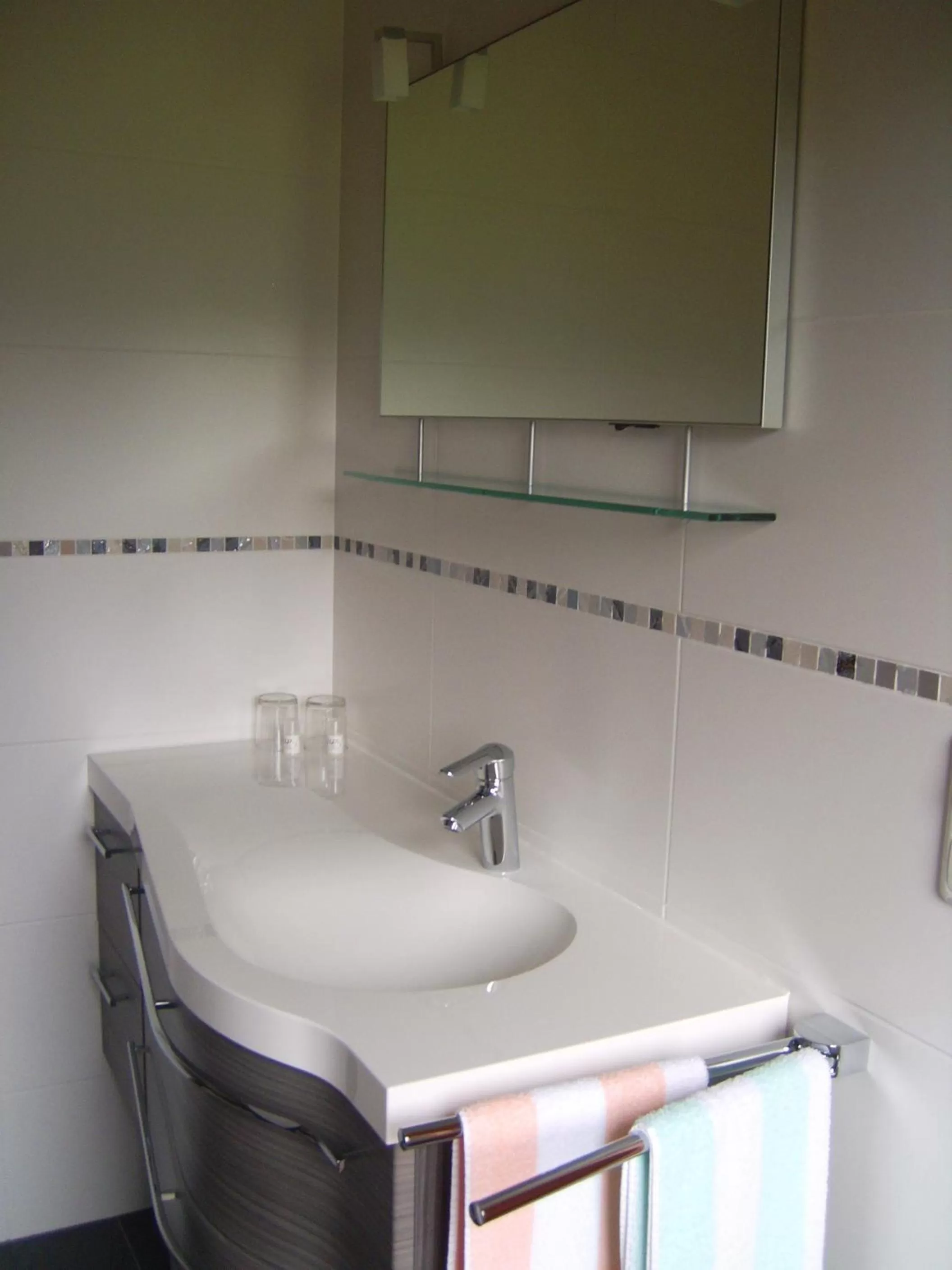 Bathroom in Privatpension Gosaukammblick