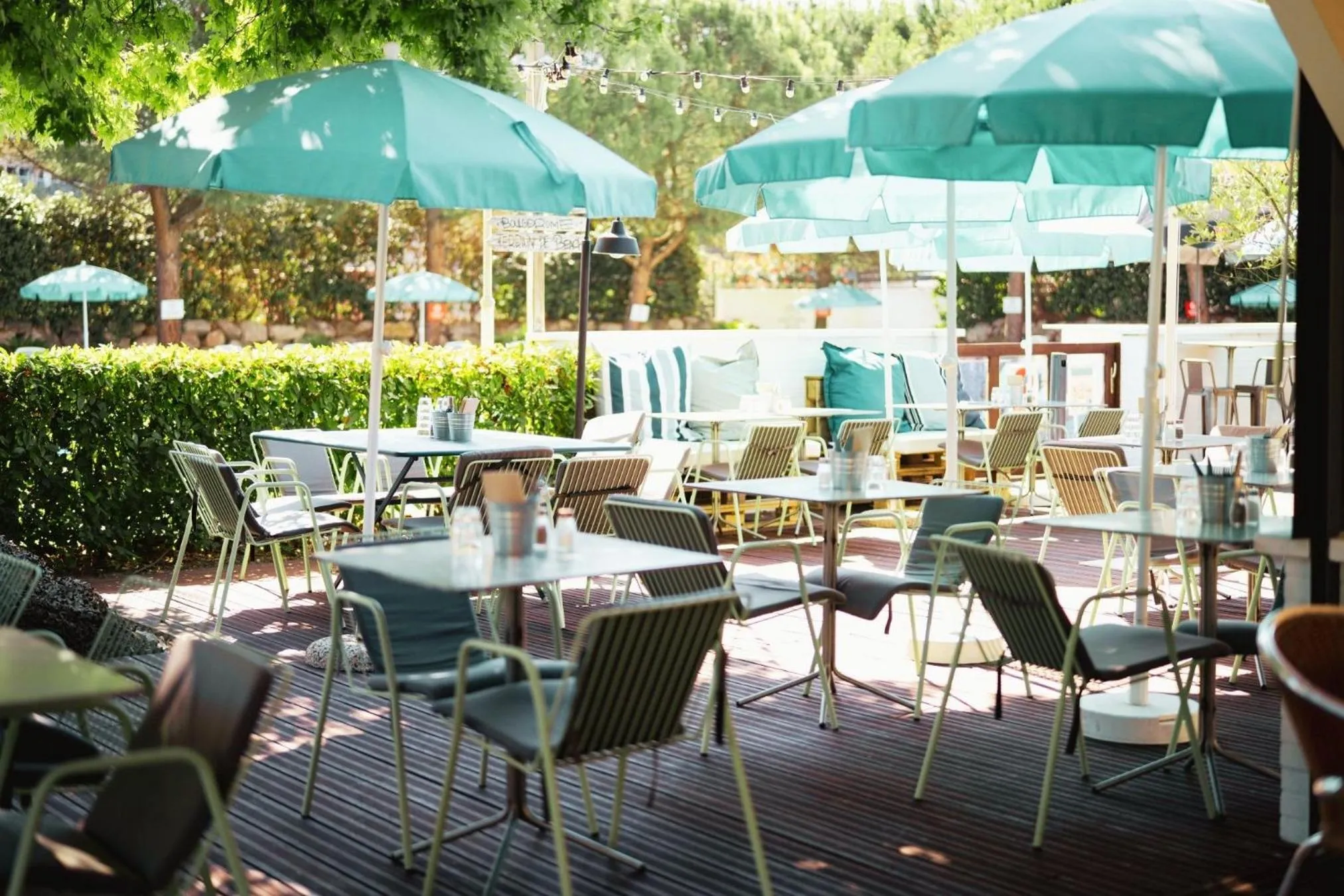 Patio in Sporting House Hôtel