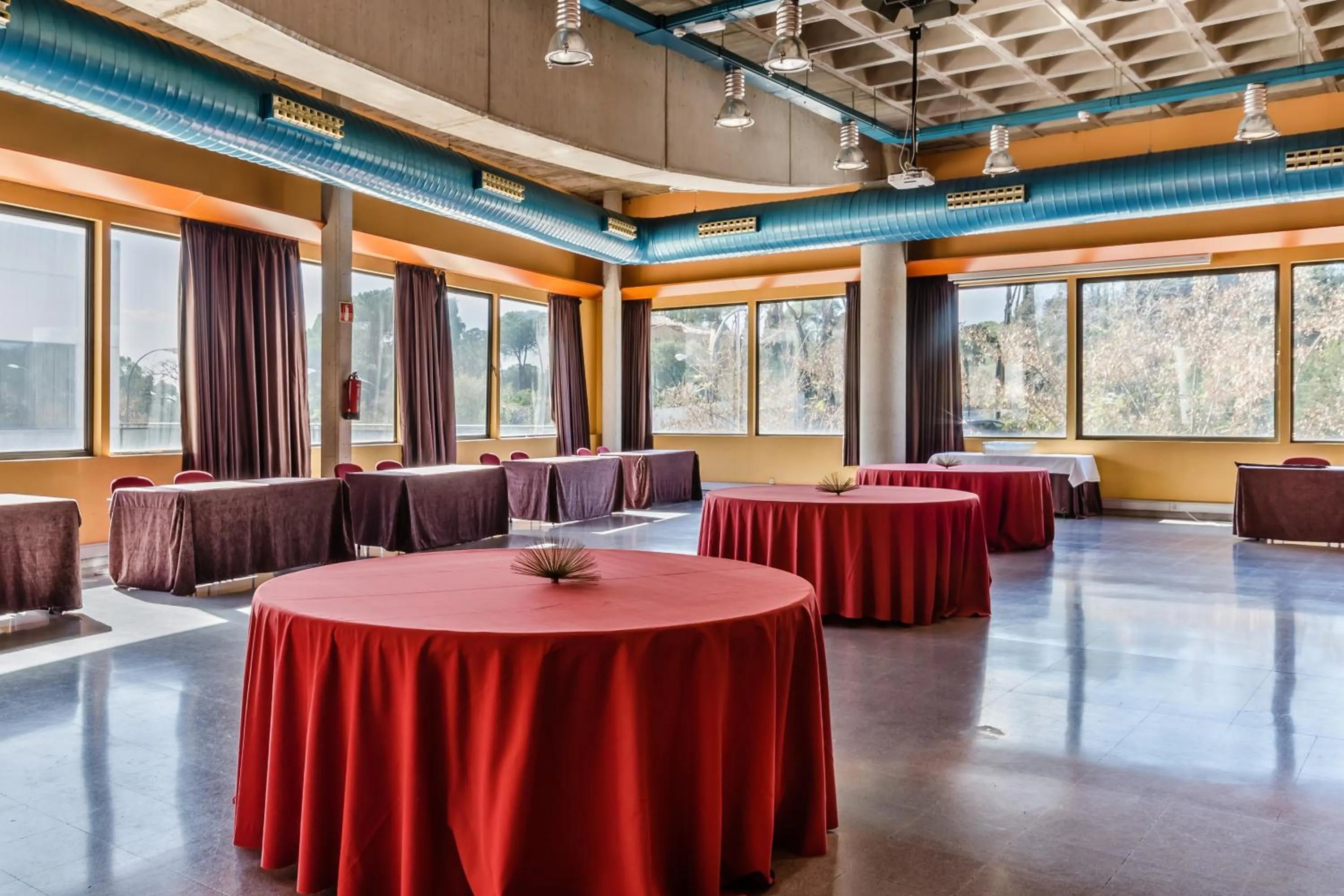 Business facilities in Exe Campus