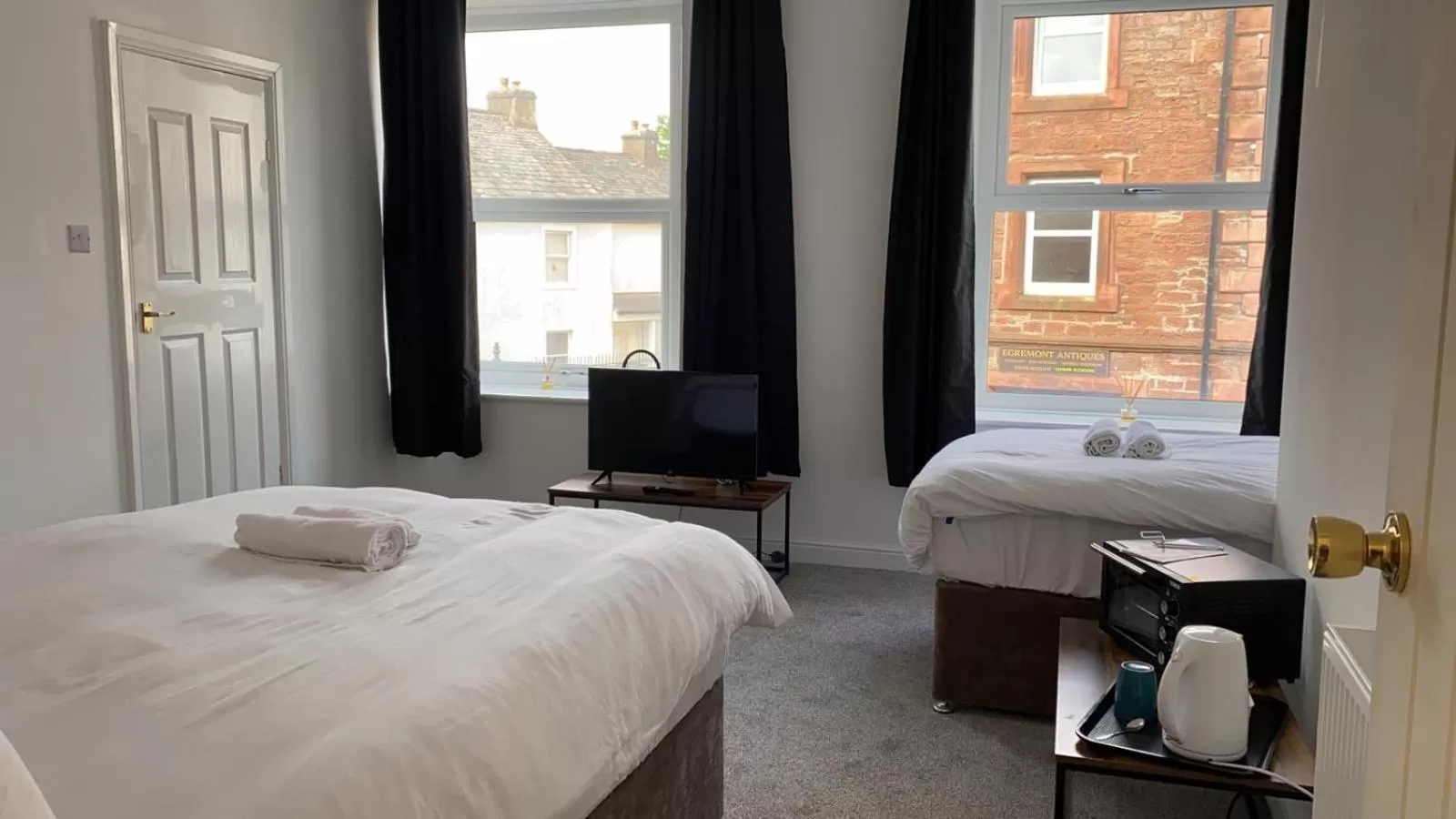 Bedroom, Bed in Victoria