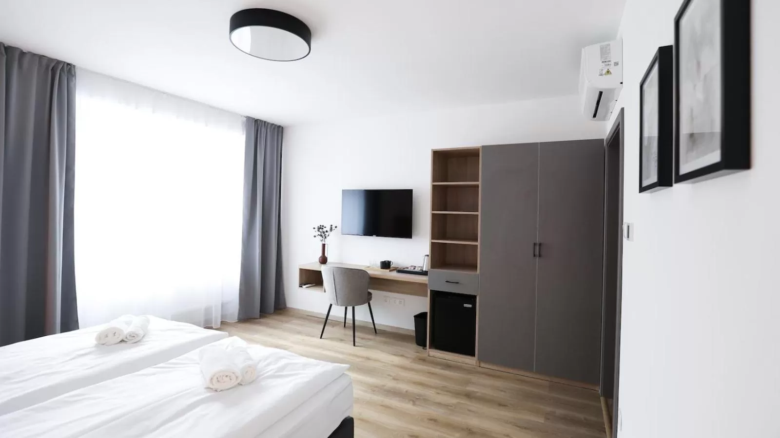 Photo of the whole room, Bed in Dubno Eat & Sleep