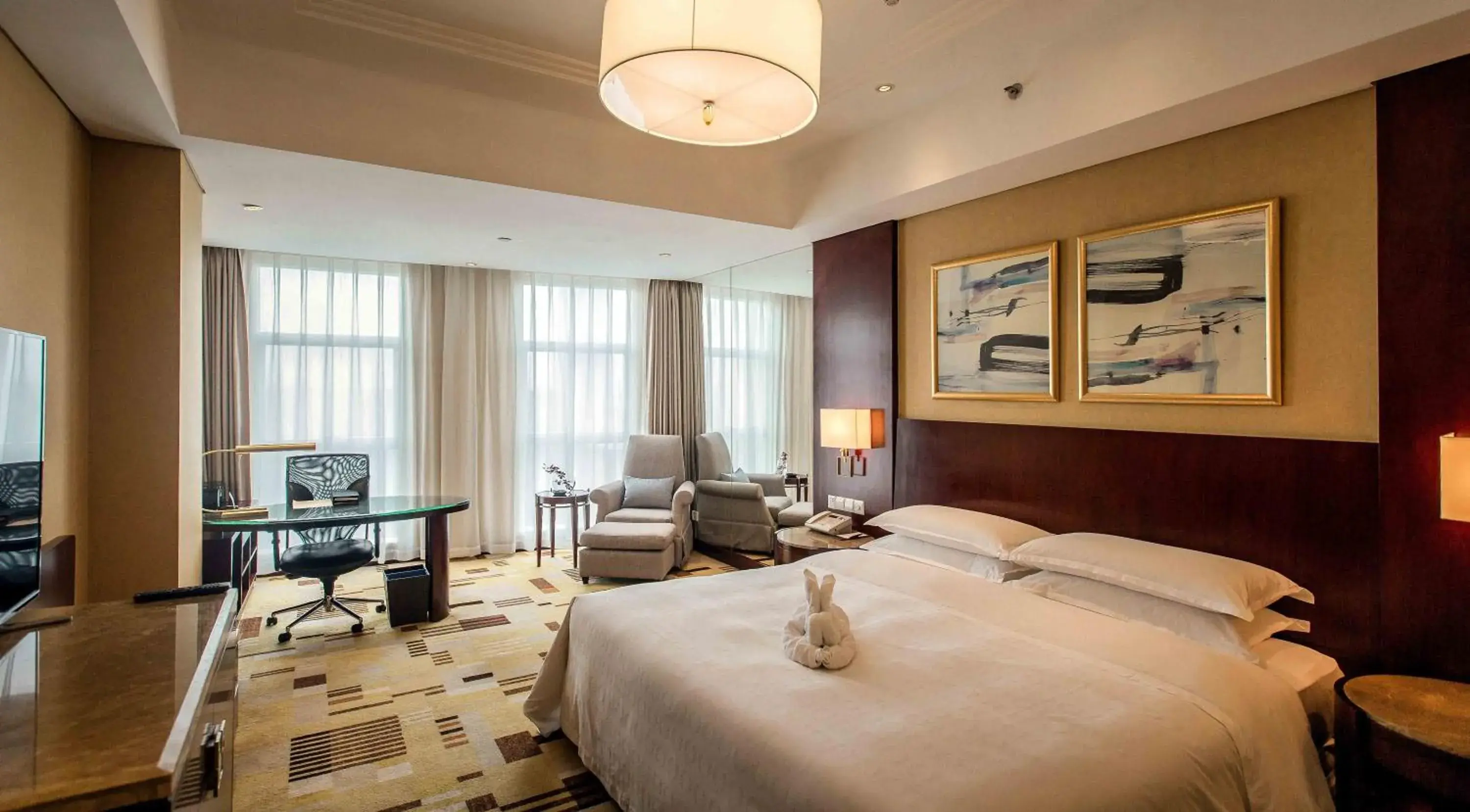 Executive King, Concierge level, Guest room, 1 King in Sheraton Guiyang Hotel Executive King, Concierge level, Guest room, 1 King in Sheraton Guiyang Hotel