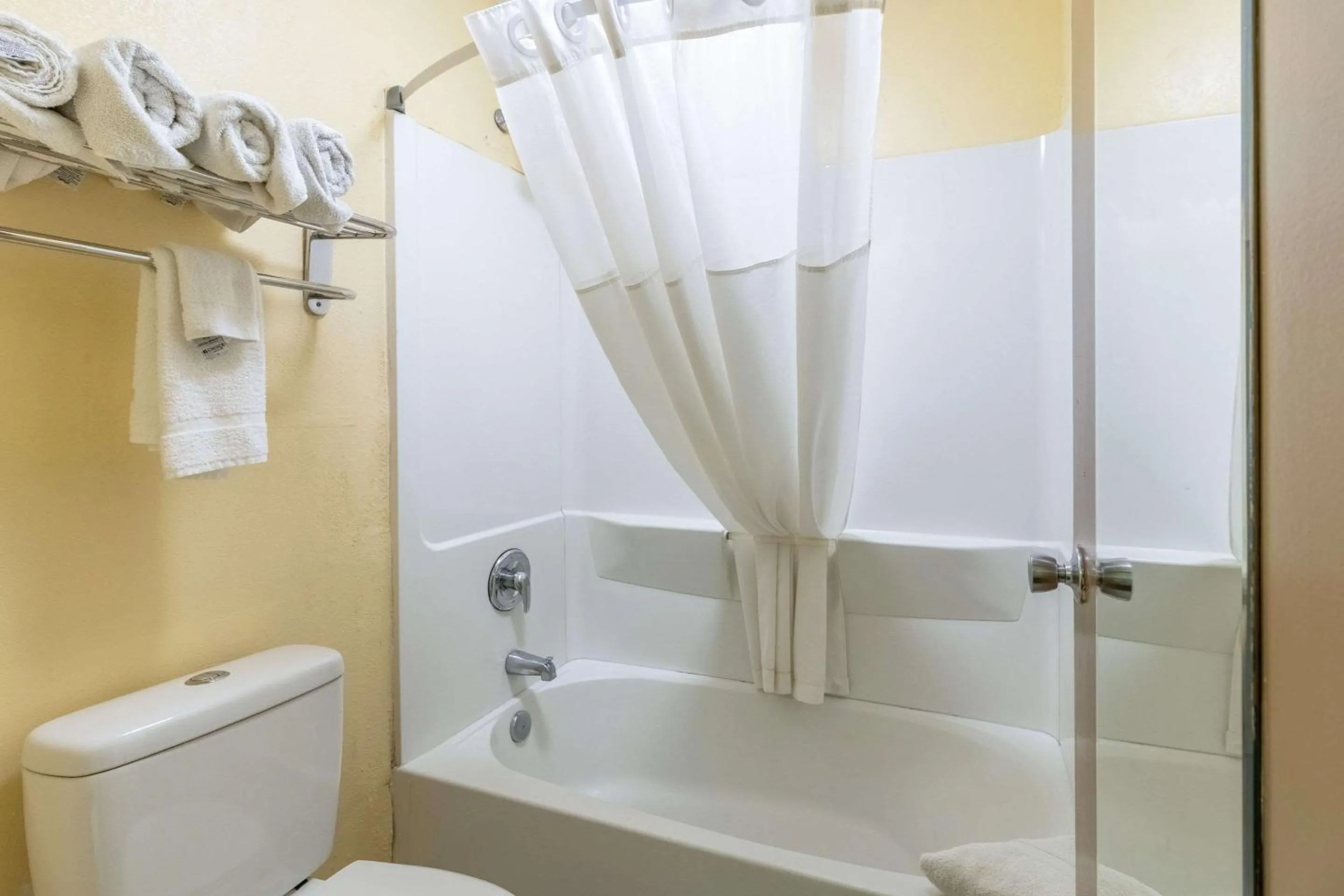 Bathroom in Quality Inn Franklin - Cool Springs Area