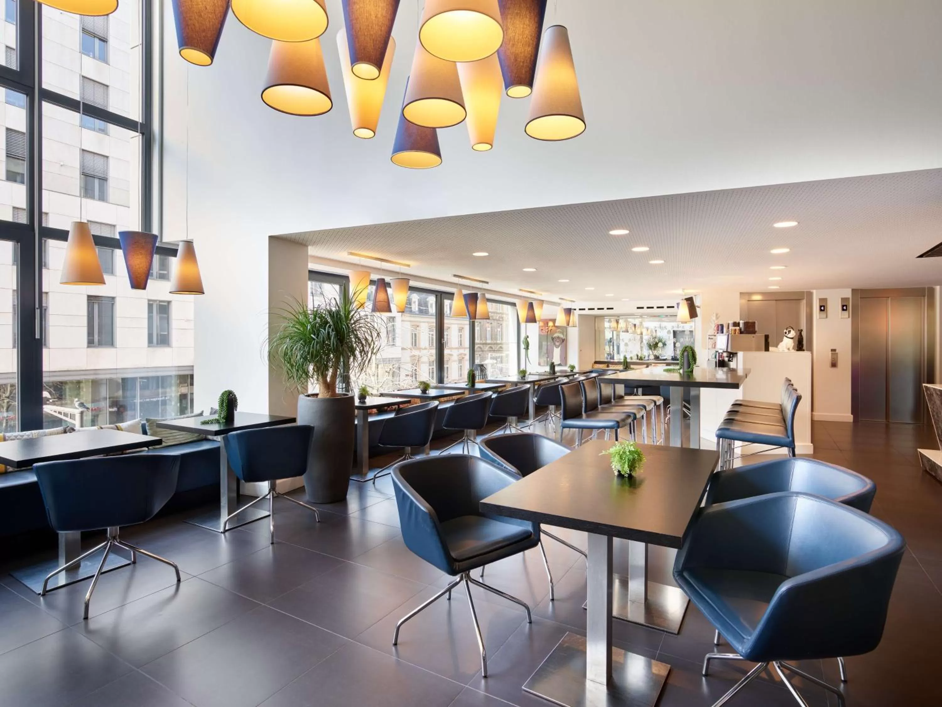 Restaurant/places to eat in Park Inn by Radisson Luxembourg City