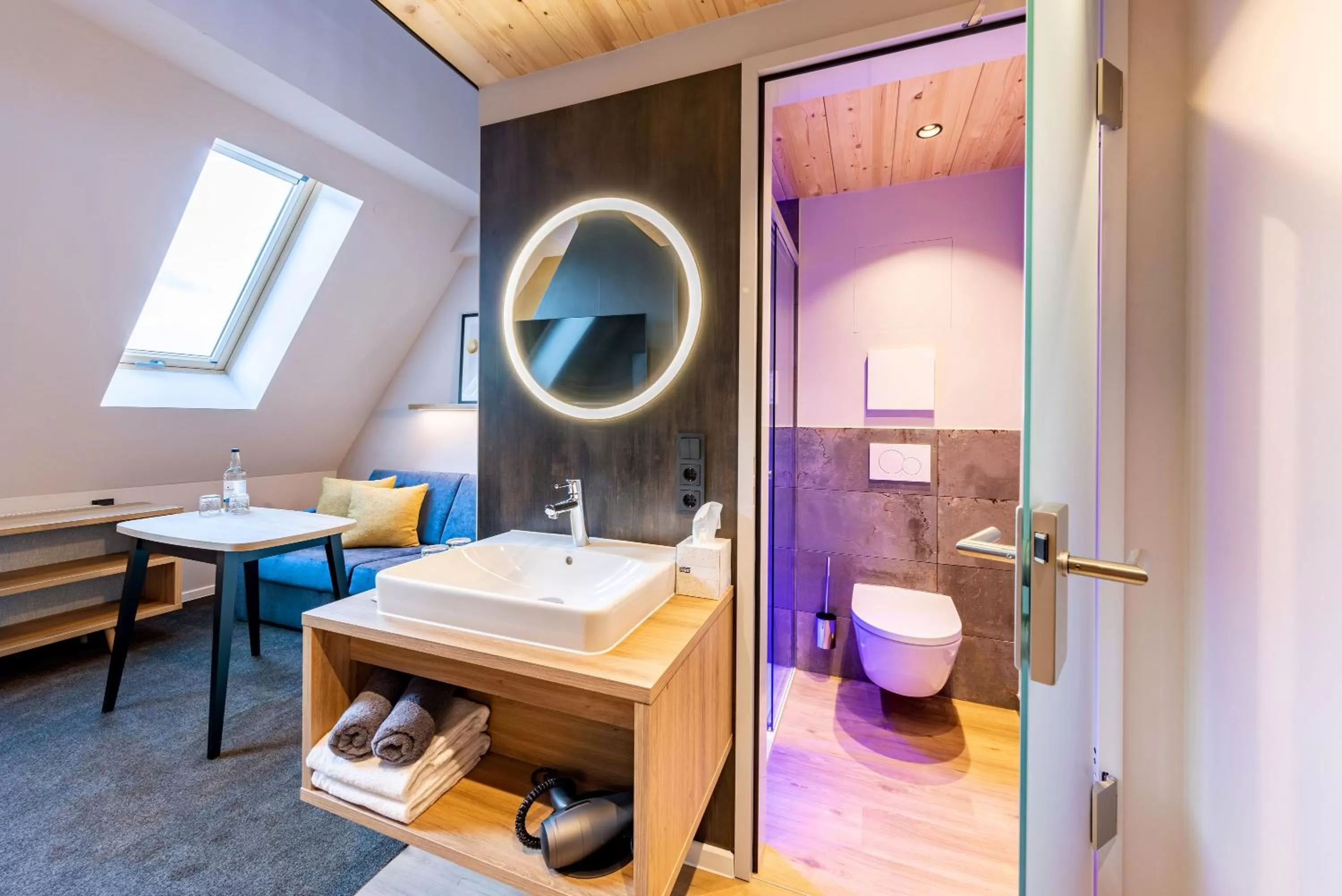 Bathroom in BOLLWERK Lifestyle Hotel, automatisiertes Hotel mit Self Check In