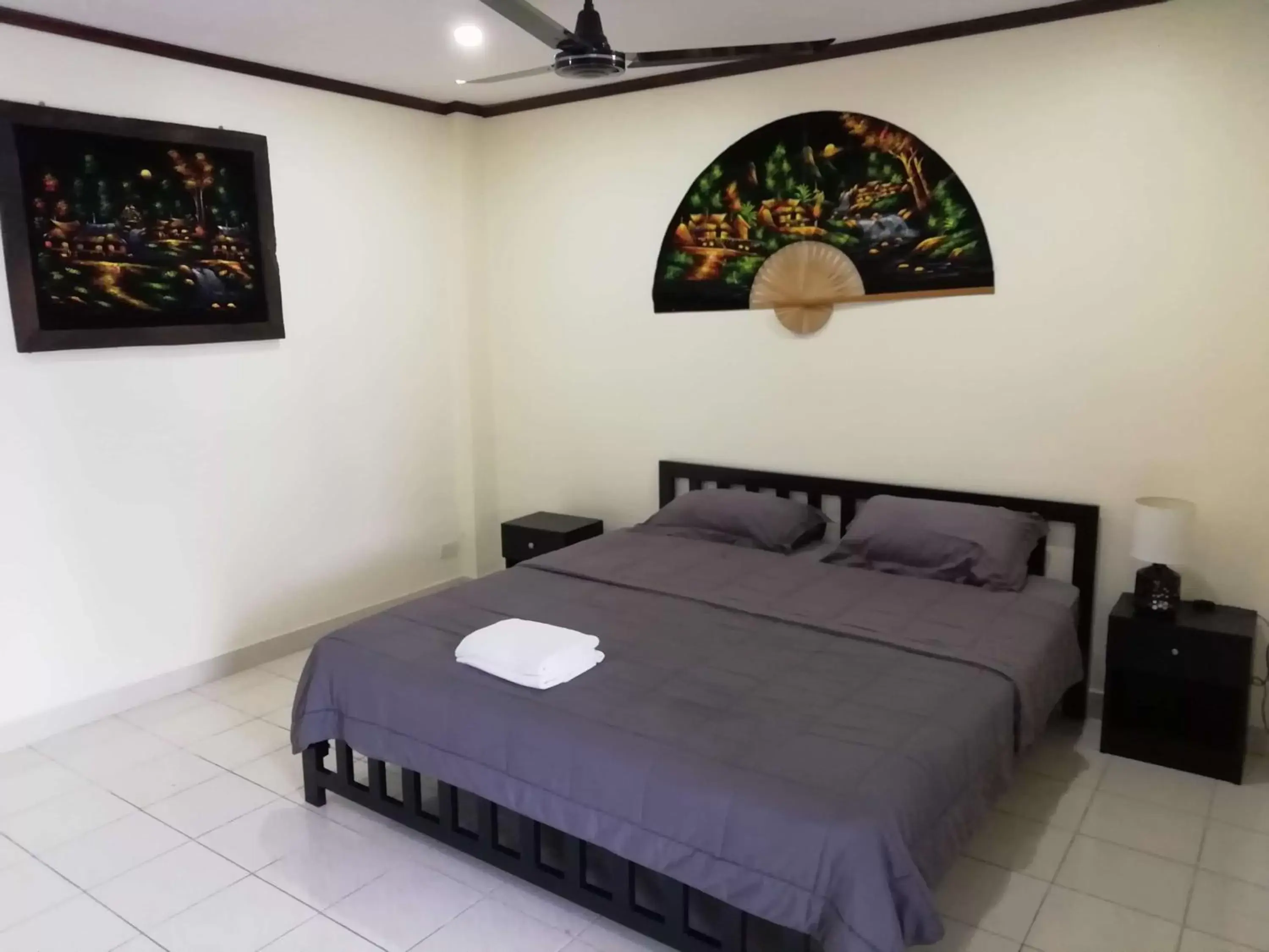 Superior Double Room with Balcony & Street View in Dania Superior Double Room with Balcony & Street View in Dania