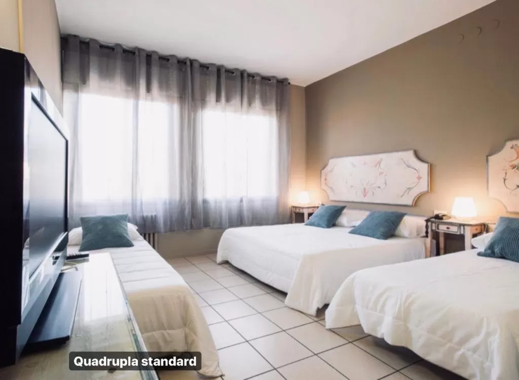 Bedroom in Hotel Ariston