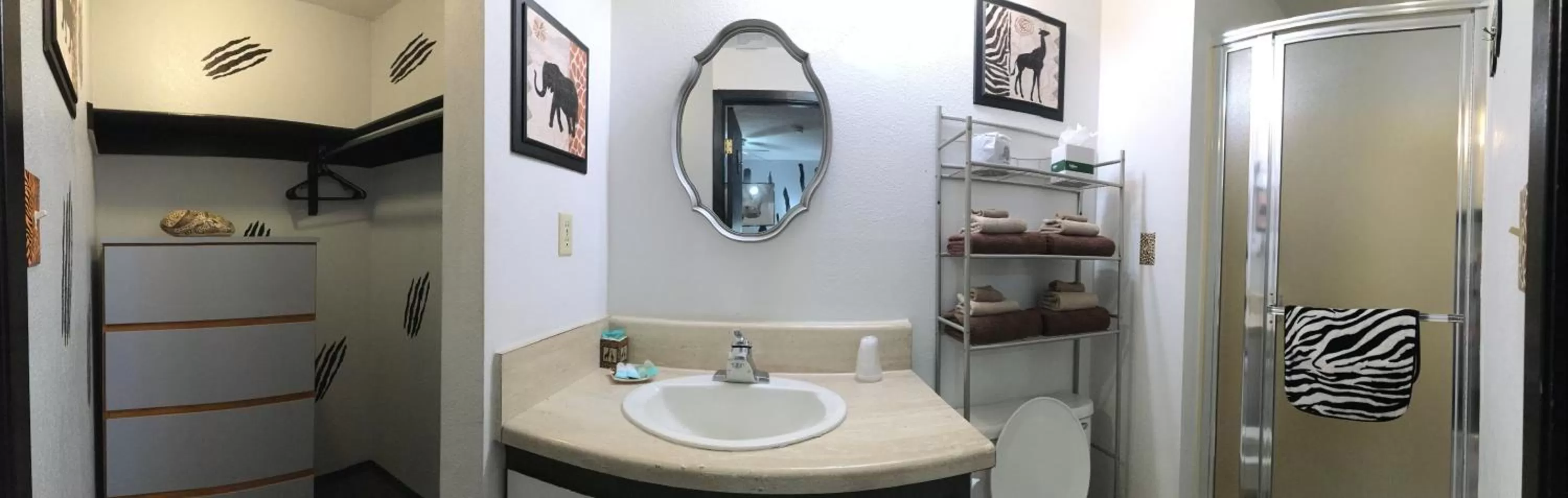 Shower in Sunset View Inn L.L.C