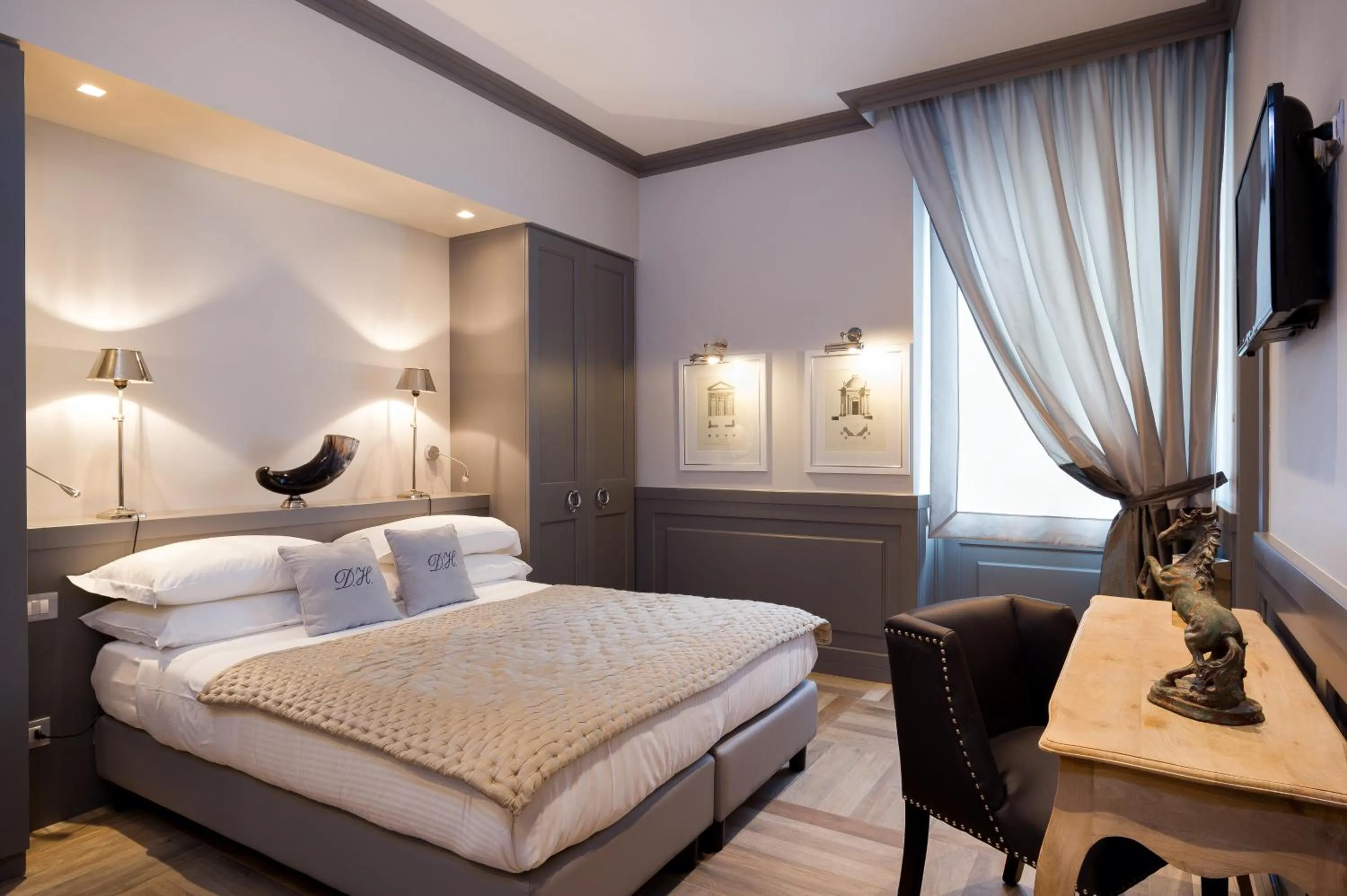 Day, Bed in Deseo Home