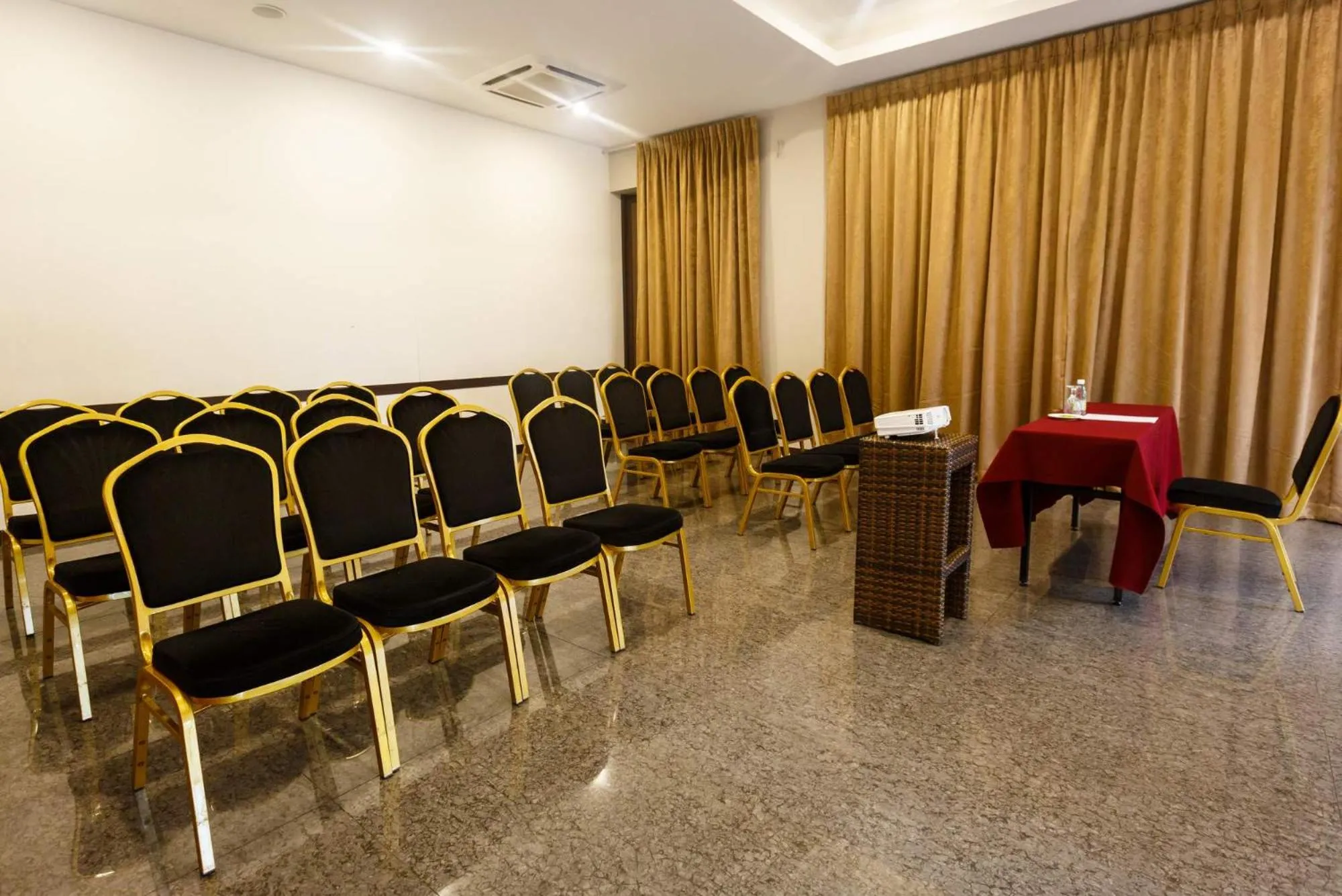Meeting/conference room in 56 Hotel