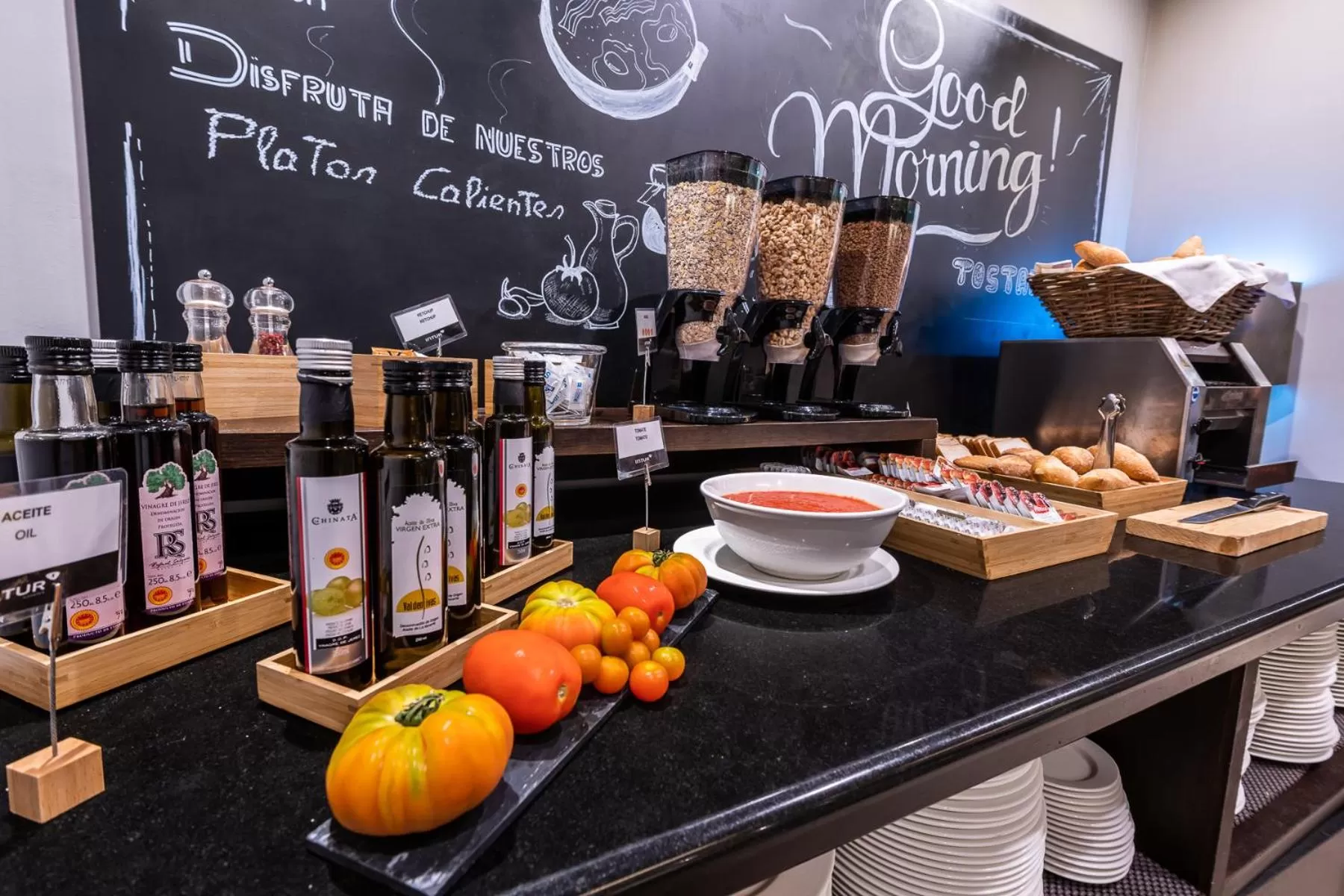 Buffet breakfast in Intur Alcazar de San Juan