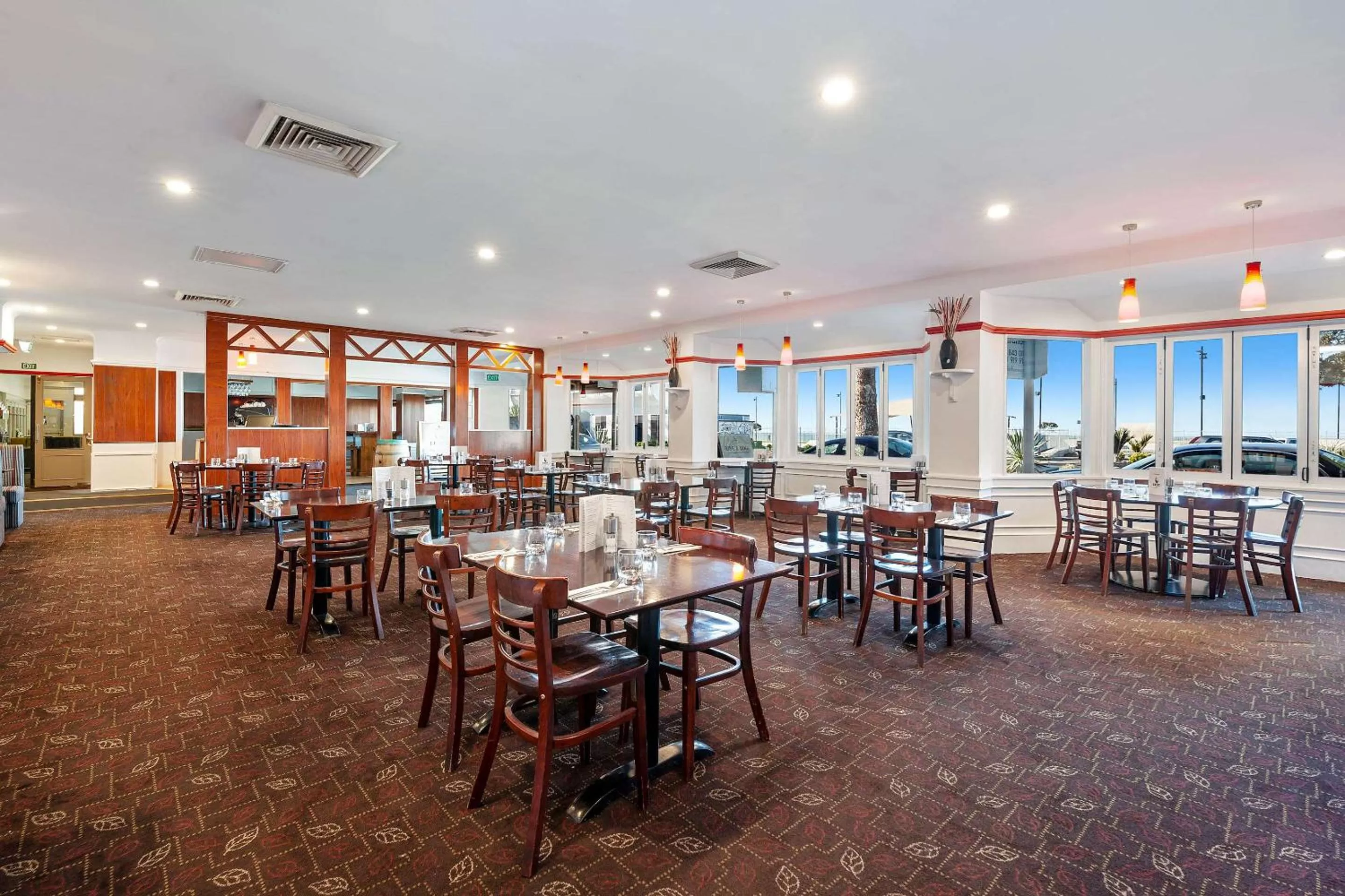 Restaurant/places to eat in Quality Inn Napier
