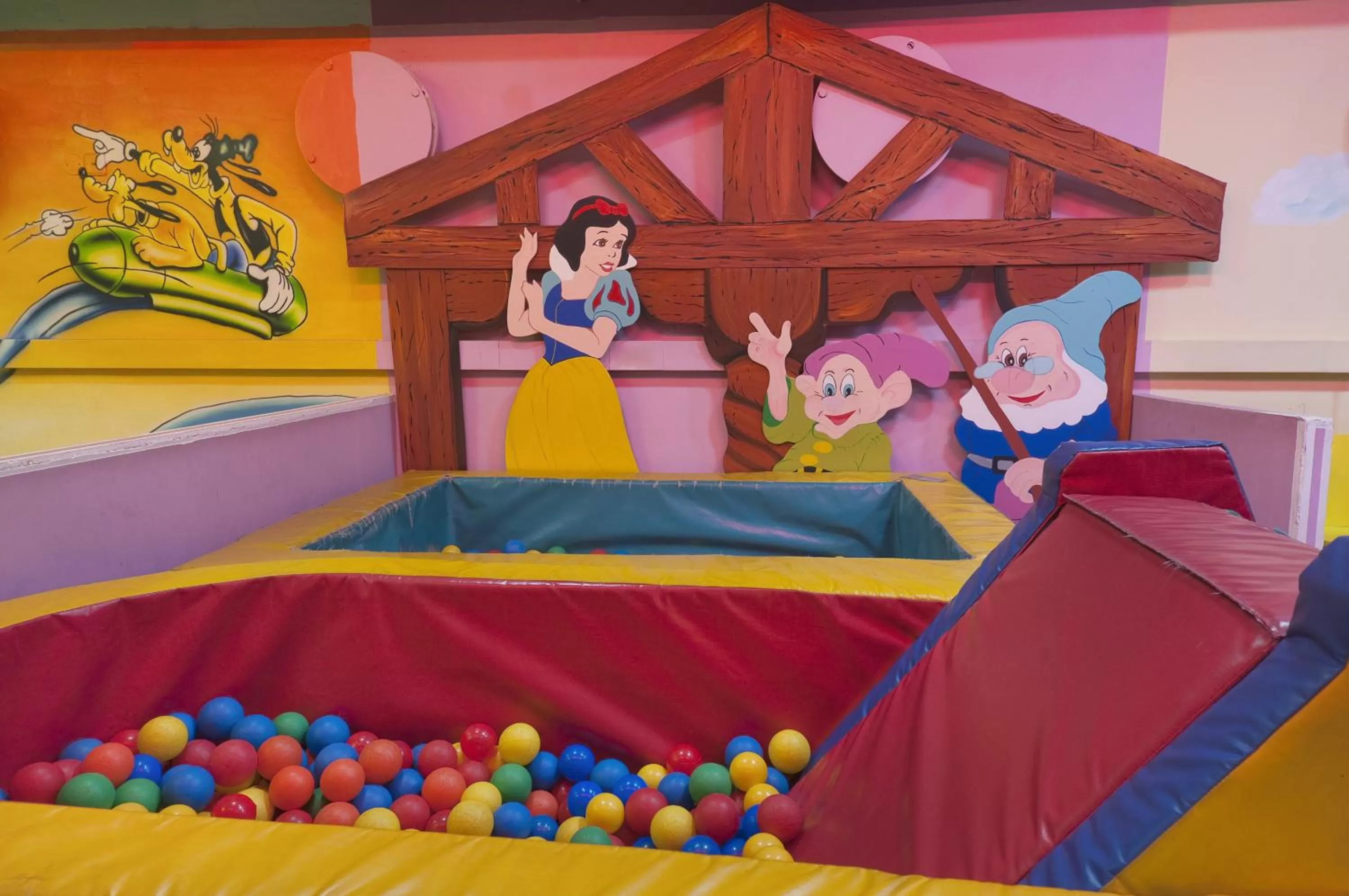 Kids's club in Leonardo Royal Resort Eilat