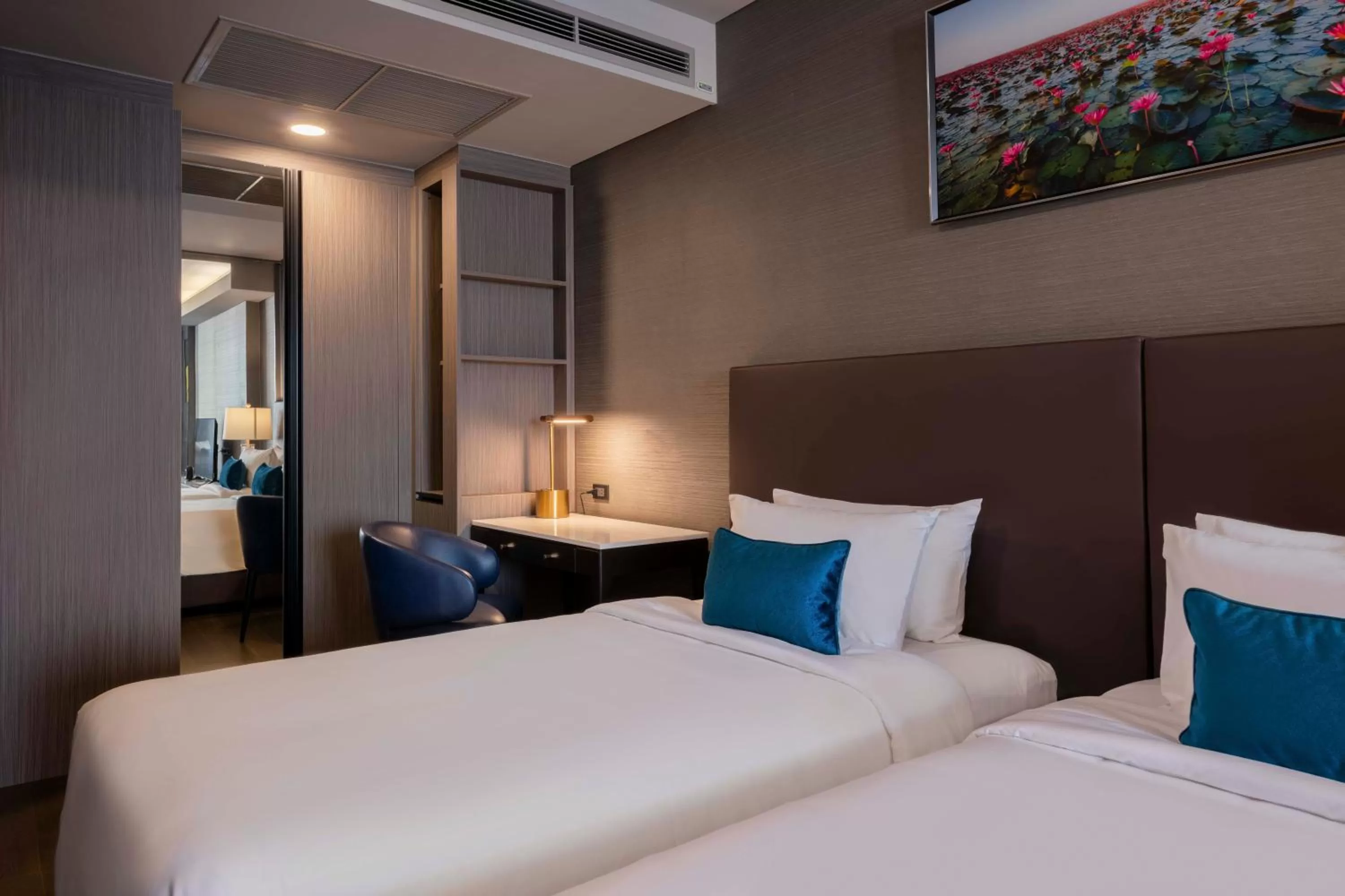 Bed in Wyndham Bangkok Queen Convention Centre