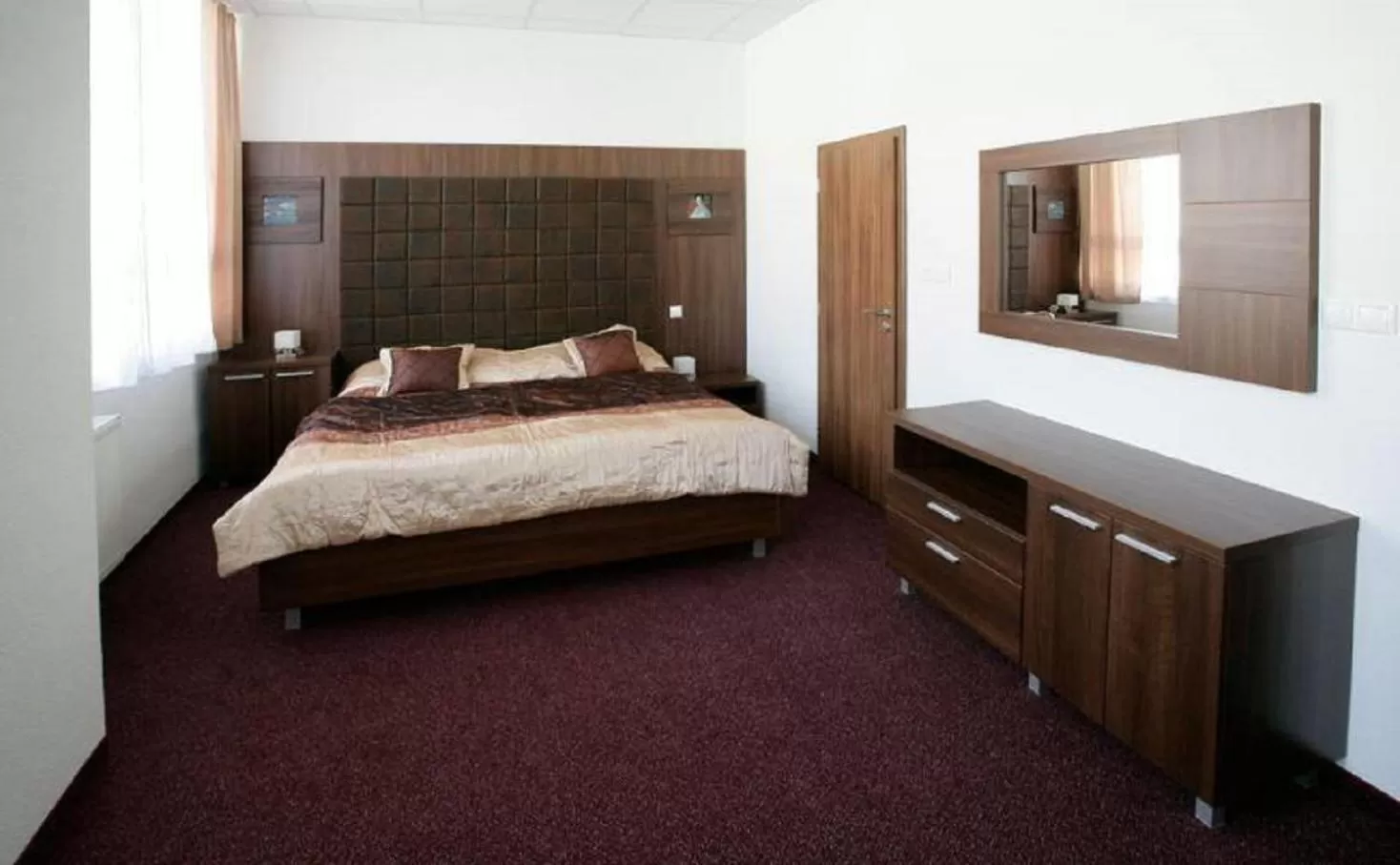 Photo of the whole room, Bed in Garni Hotel Branc