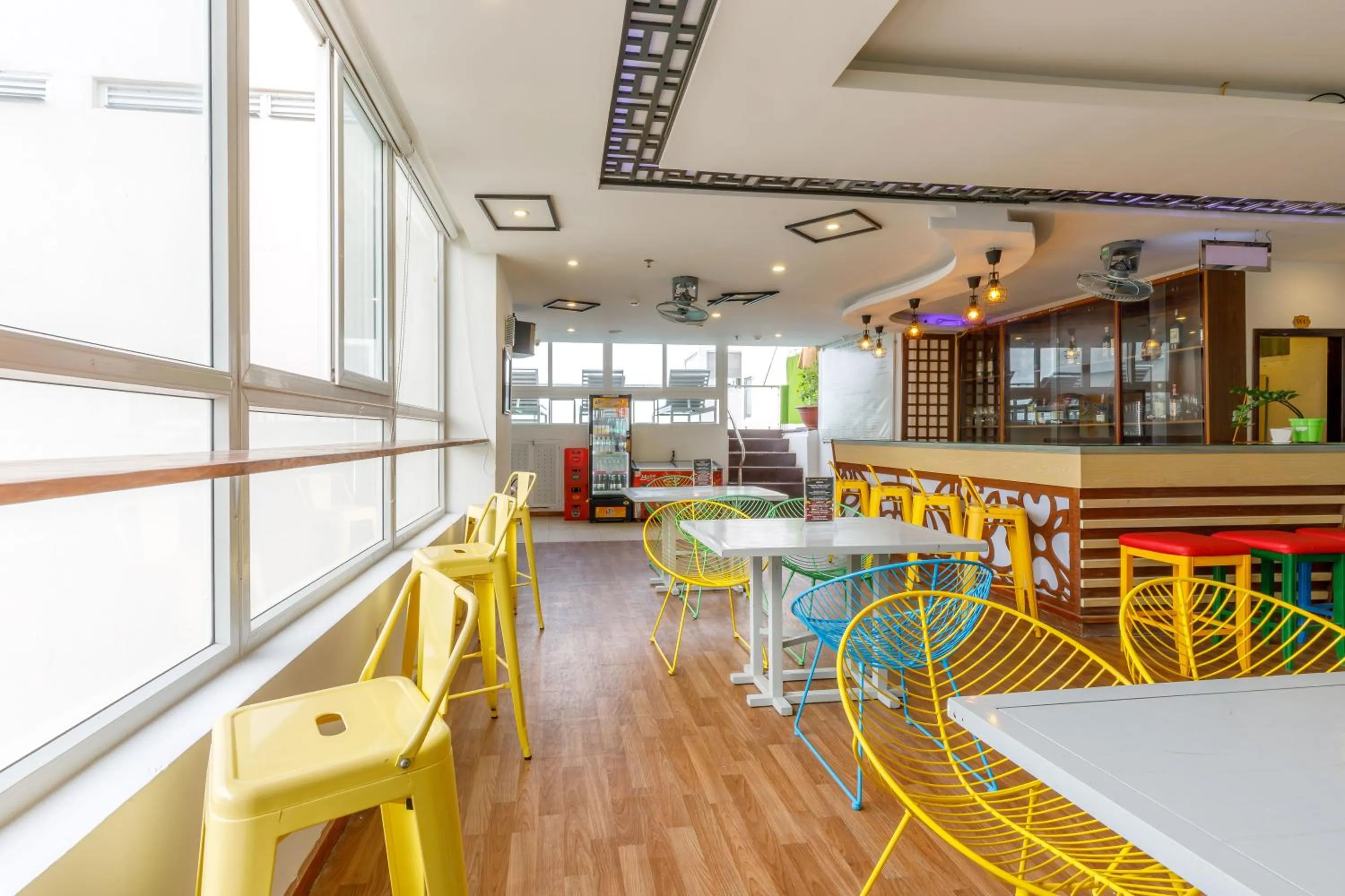 Restaurant/places to eat in Paris Luxury Hotel & Apartment Nha Trang