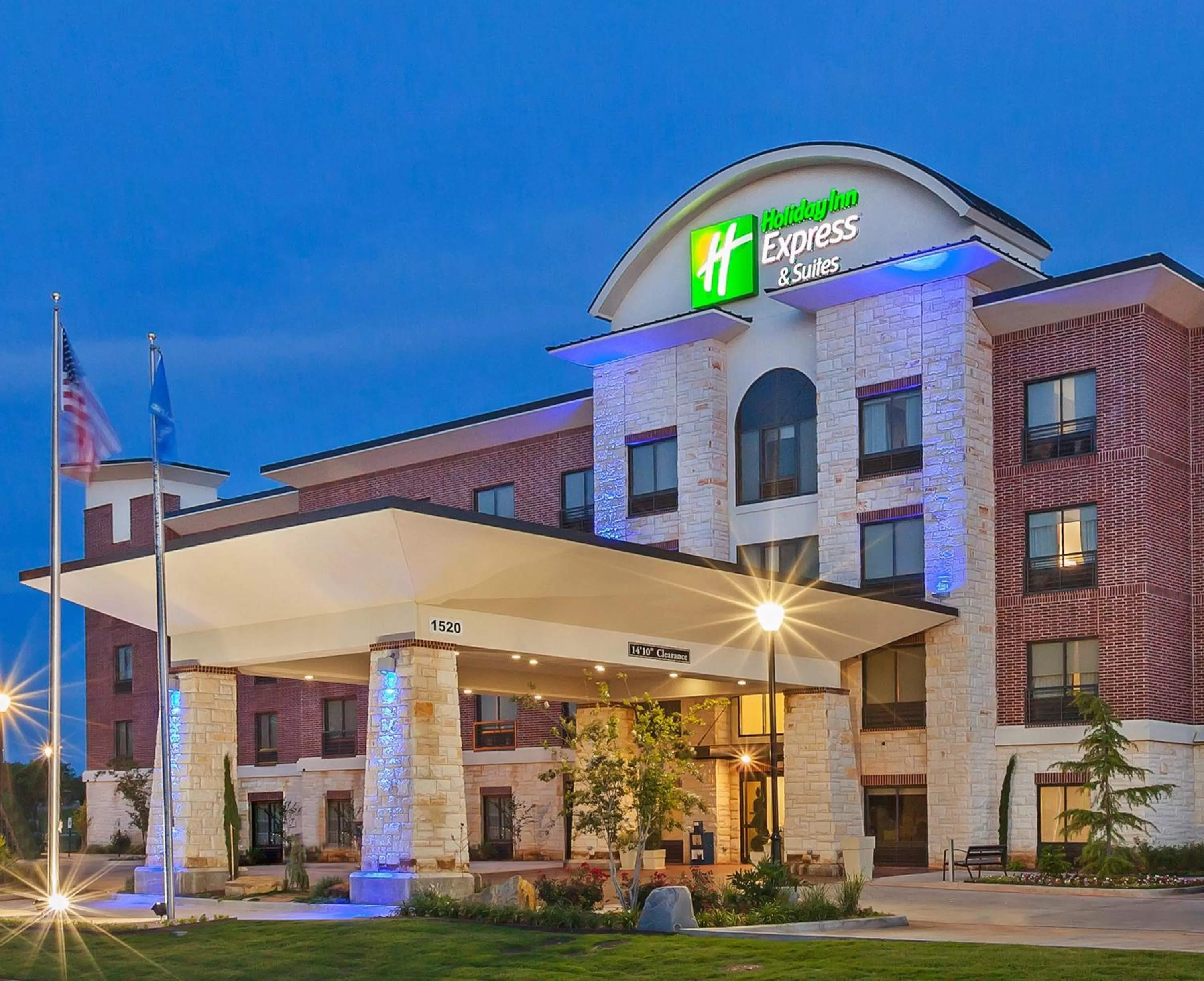 Property building in Holiday Inn Express Hotel and Suites Duncan by IHG