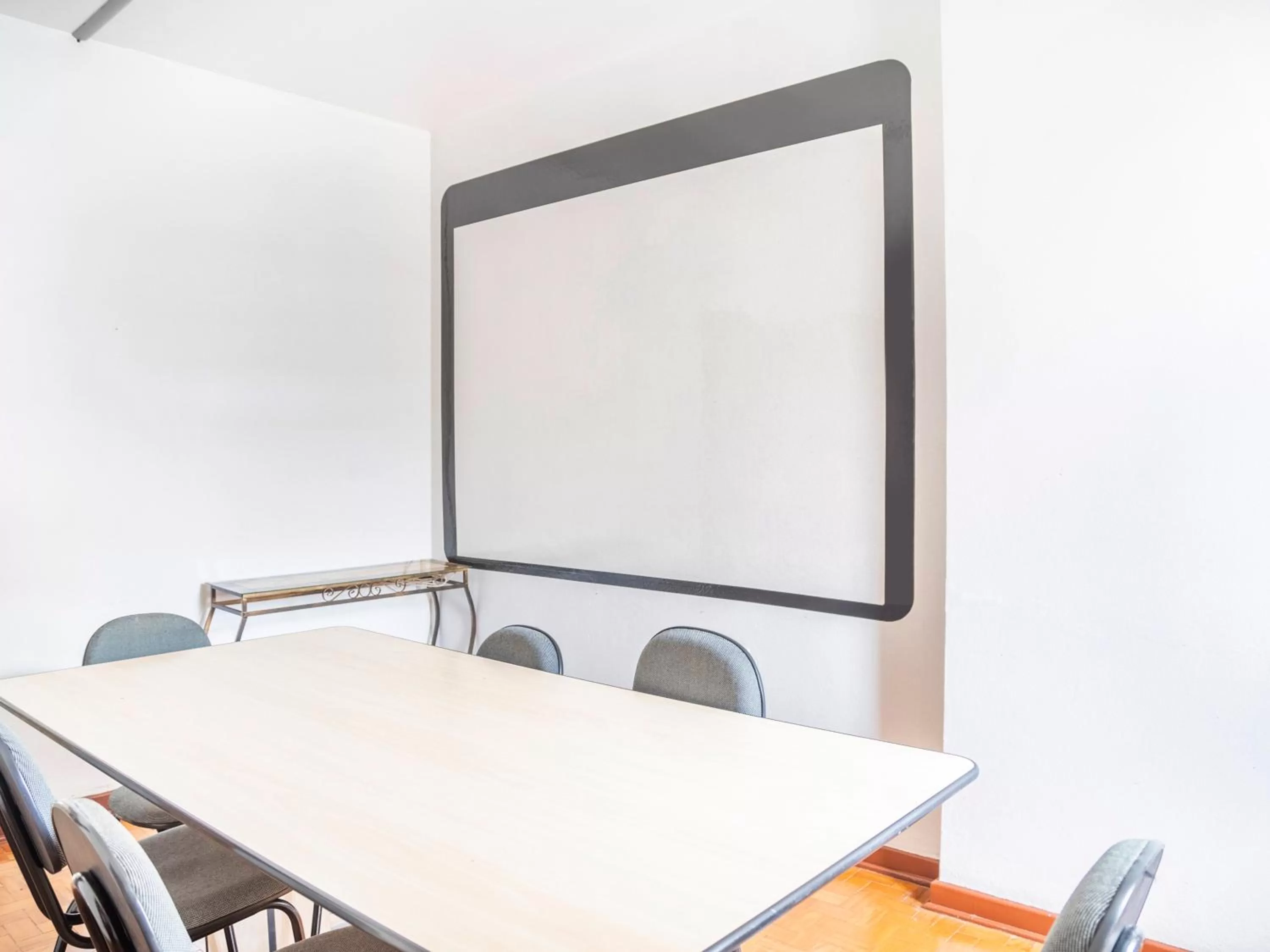 Meeting/conference room, Dining Area in Libero Hotel