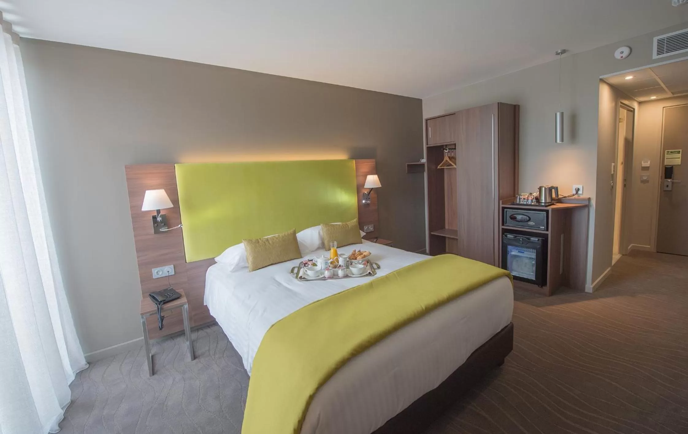 Bed in Hotel Lou Castelet