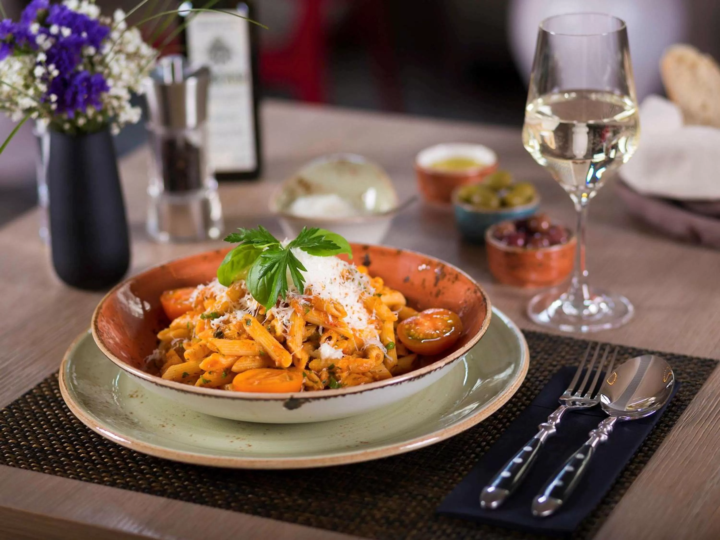 Restaurant/places to eat in Mercure Vienna First