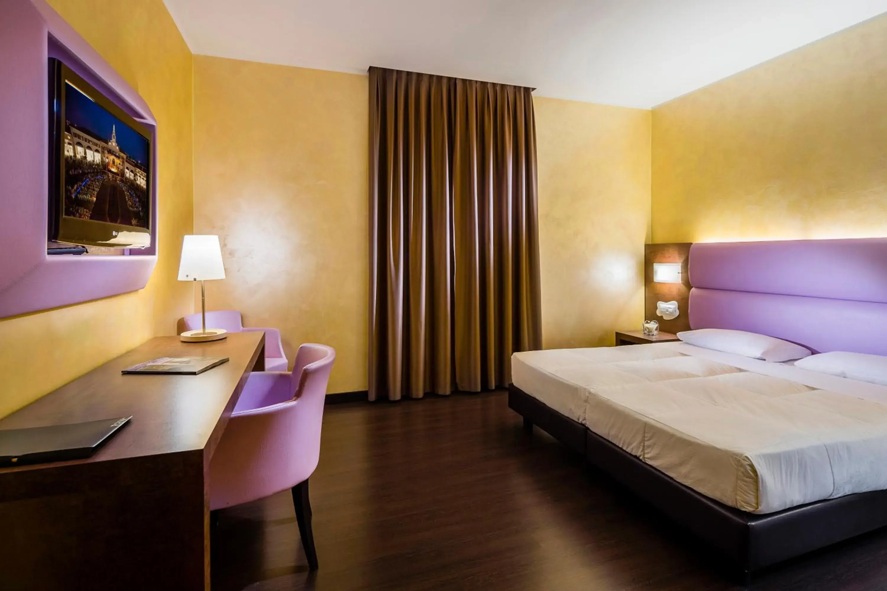 Double Room (1 Adult) in Base Hotel Double Room (1 Adult) in Base Hotel