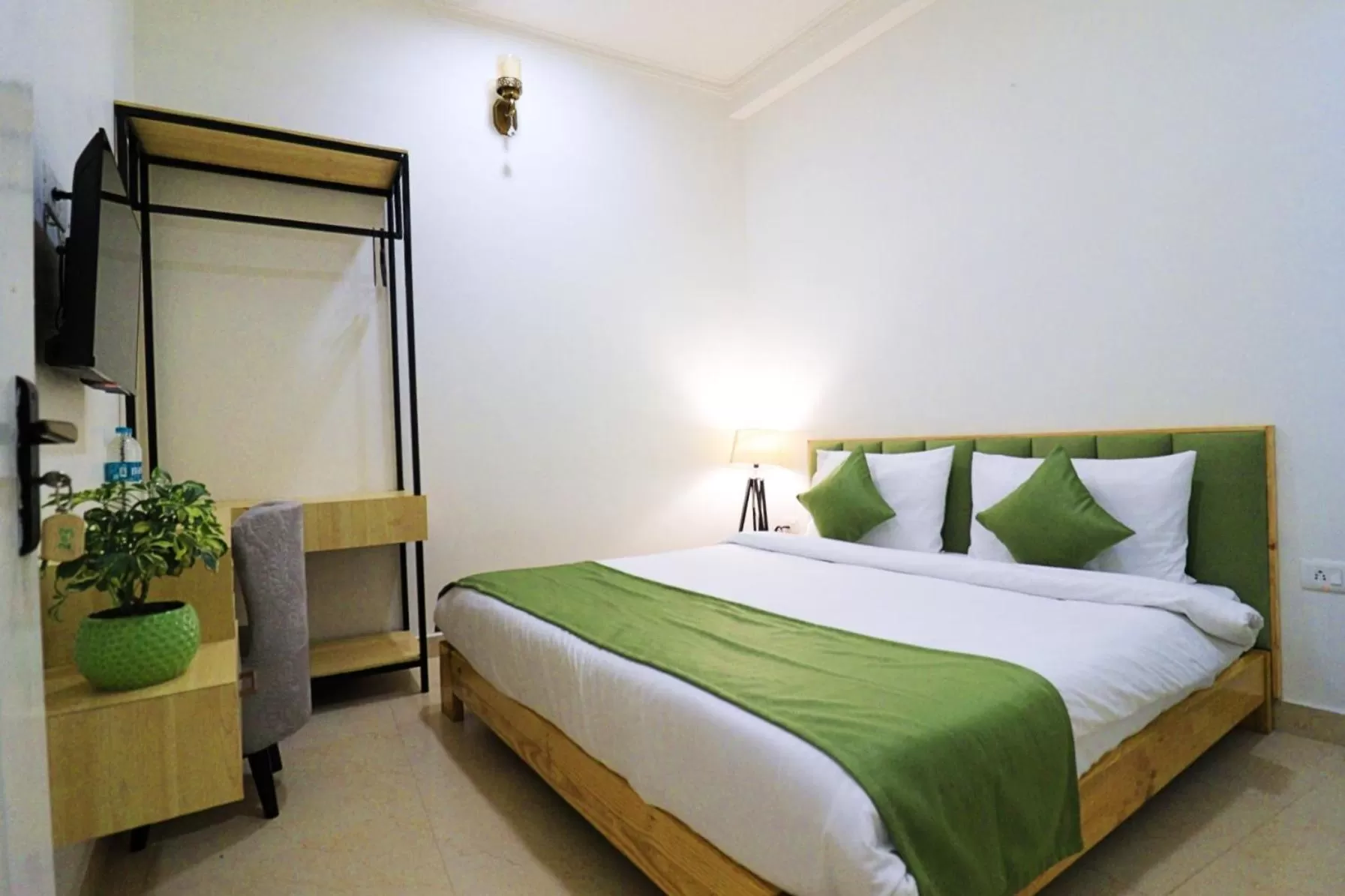 Photo of the whole room, Bed in Around Stays Rishikesh, Tapovan