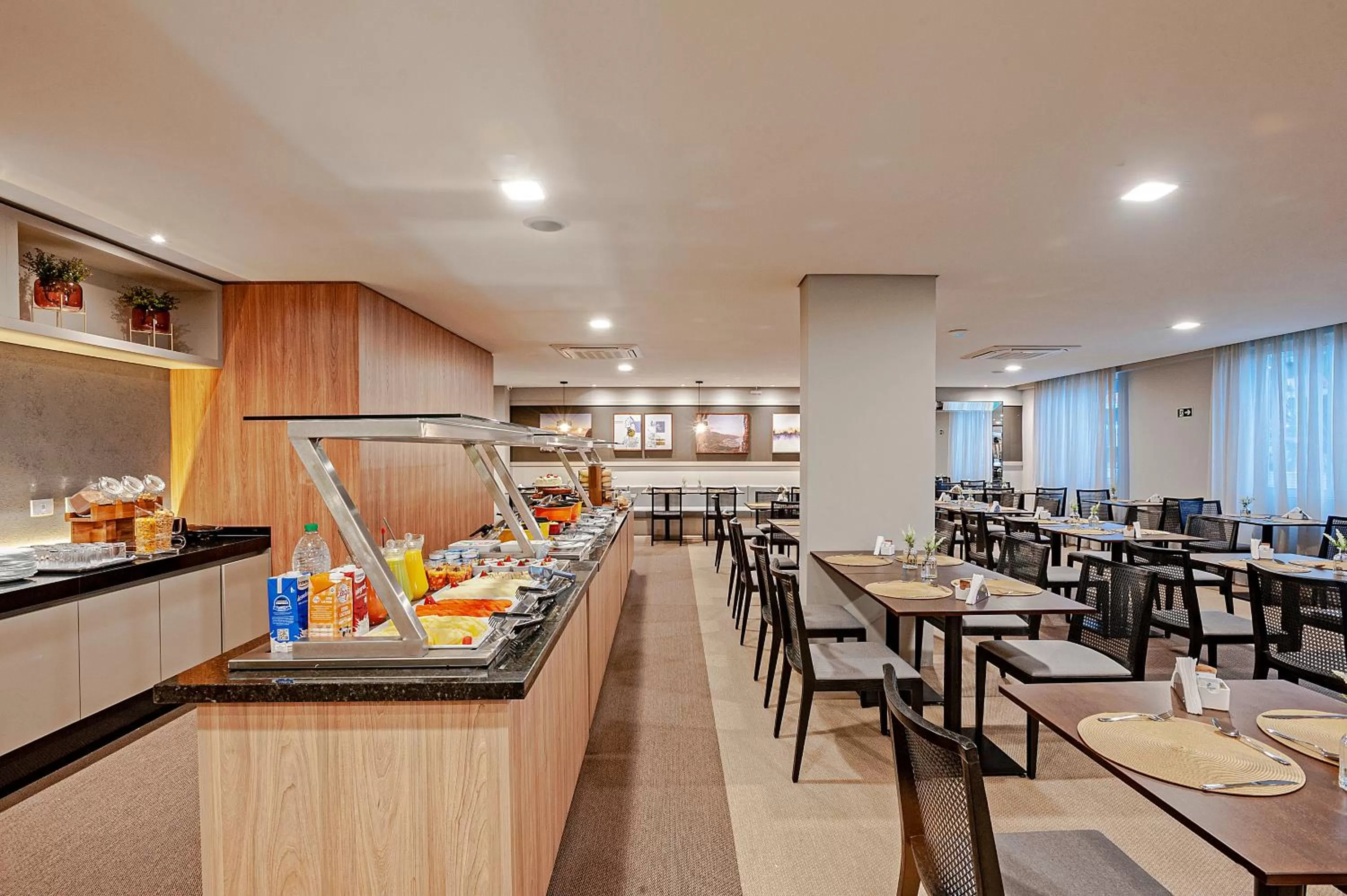 Breakfast in Slaviero Curitiba Aeroporto