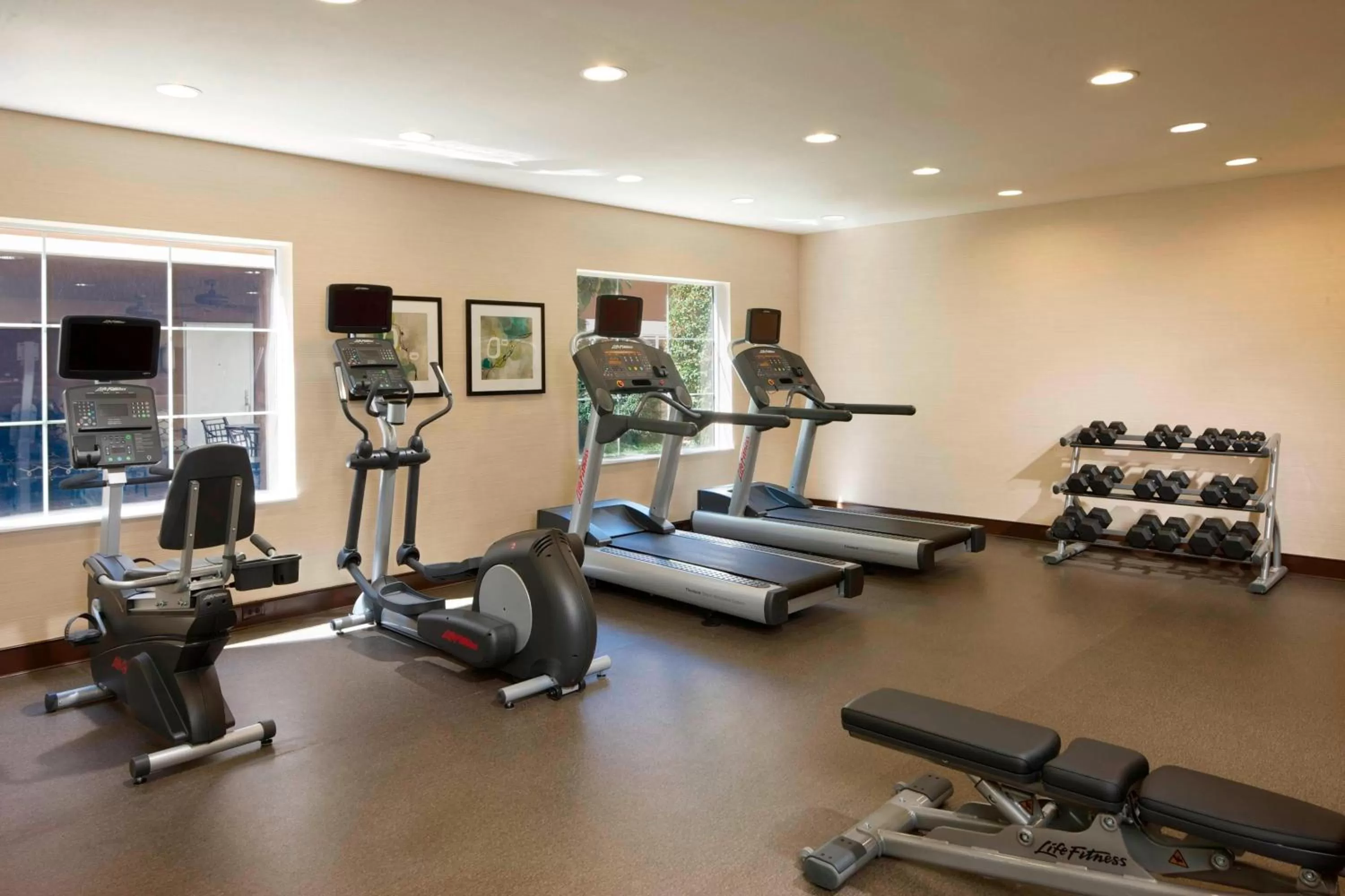 Fitness centre/facilities in Fairfield Inn & Suites Houston Intercontinental Airport