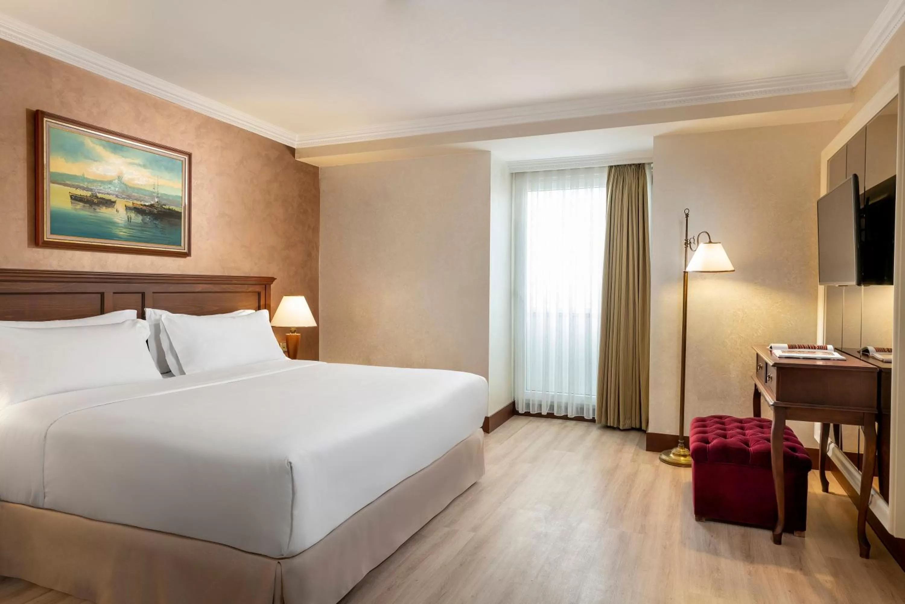 Bed in Occidental Taksim