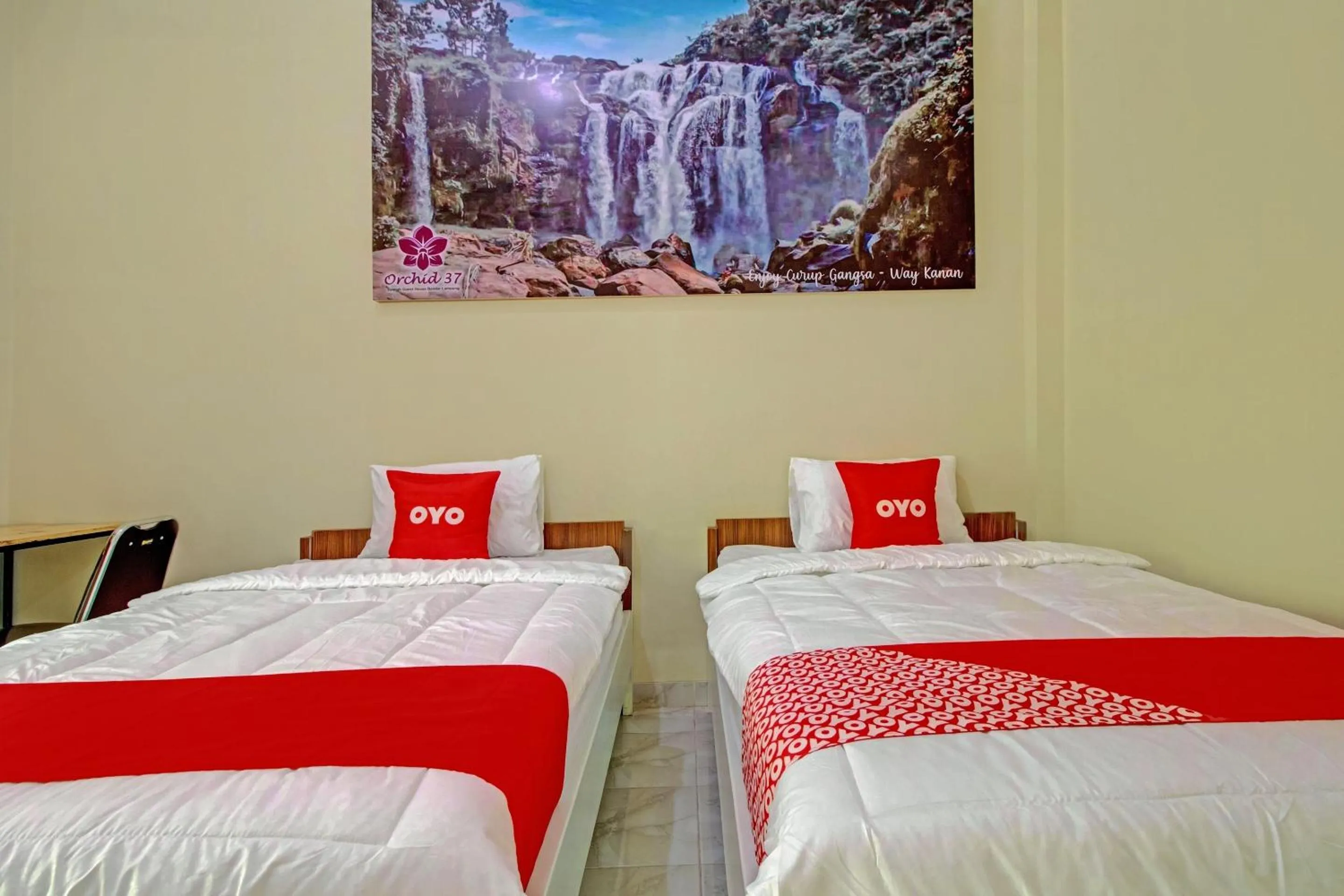 Bedroom, Bed in OYO 3774 Orchid 37 Syariah Guest House