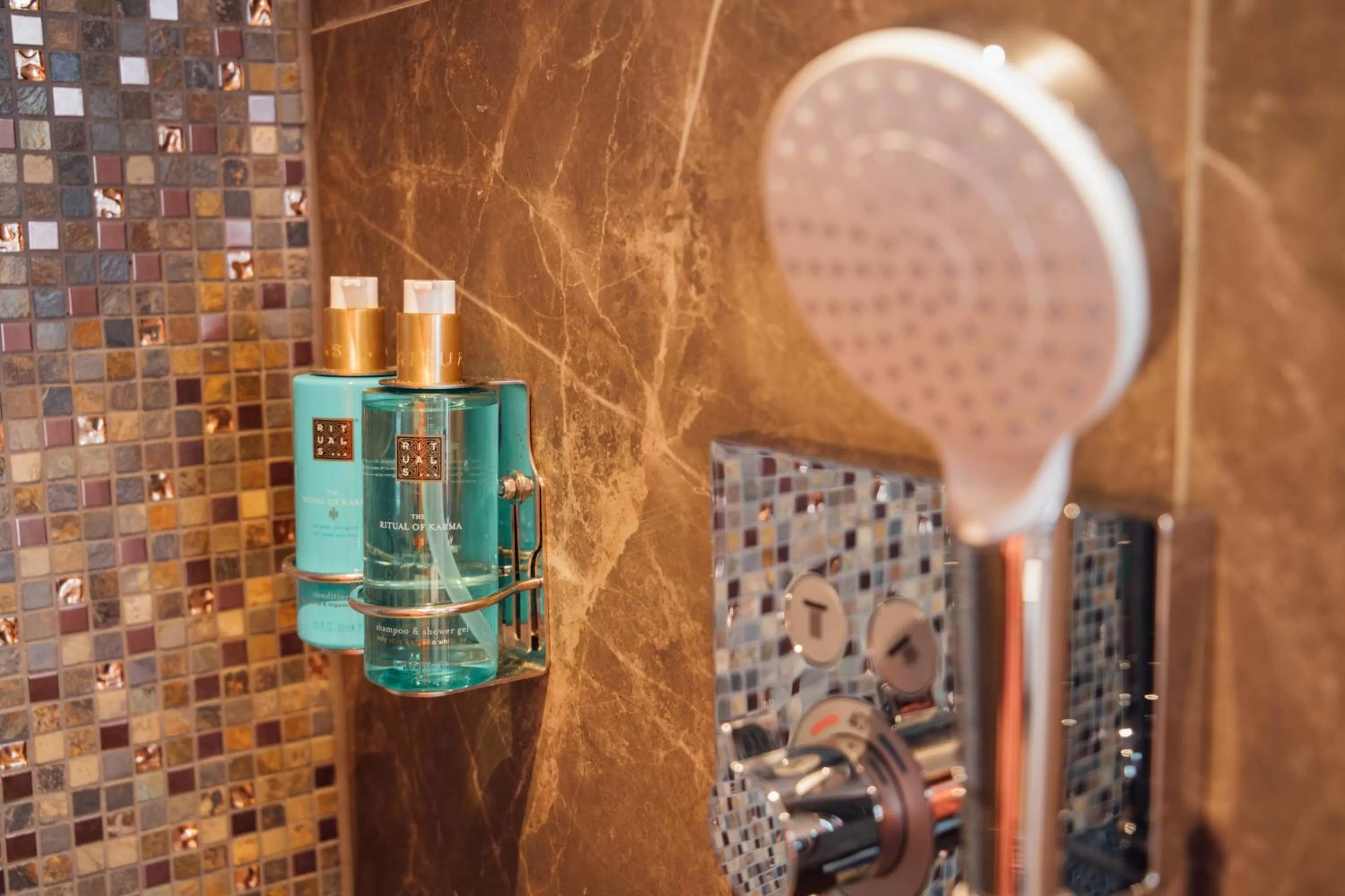 Harbour Suites Boutique Hotel