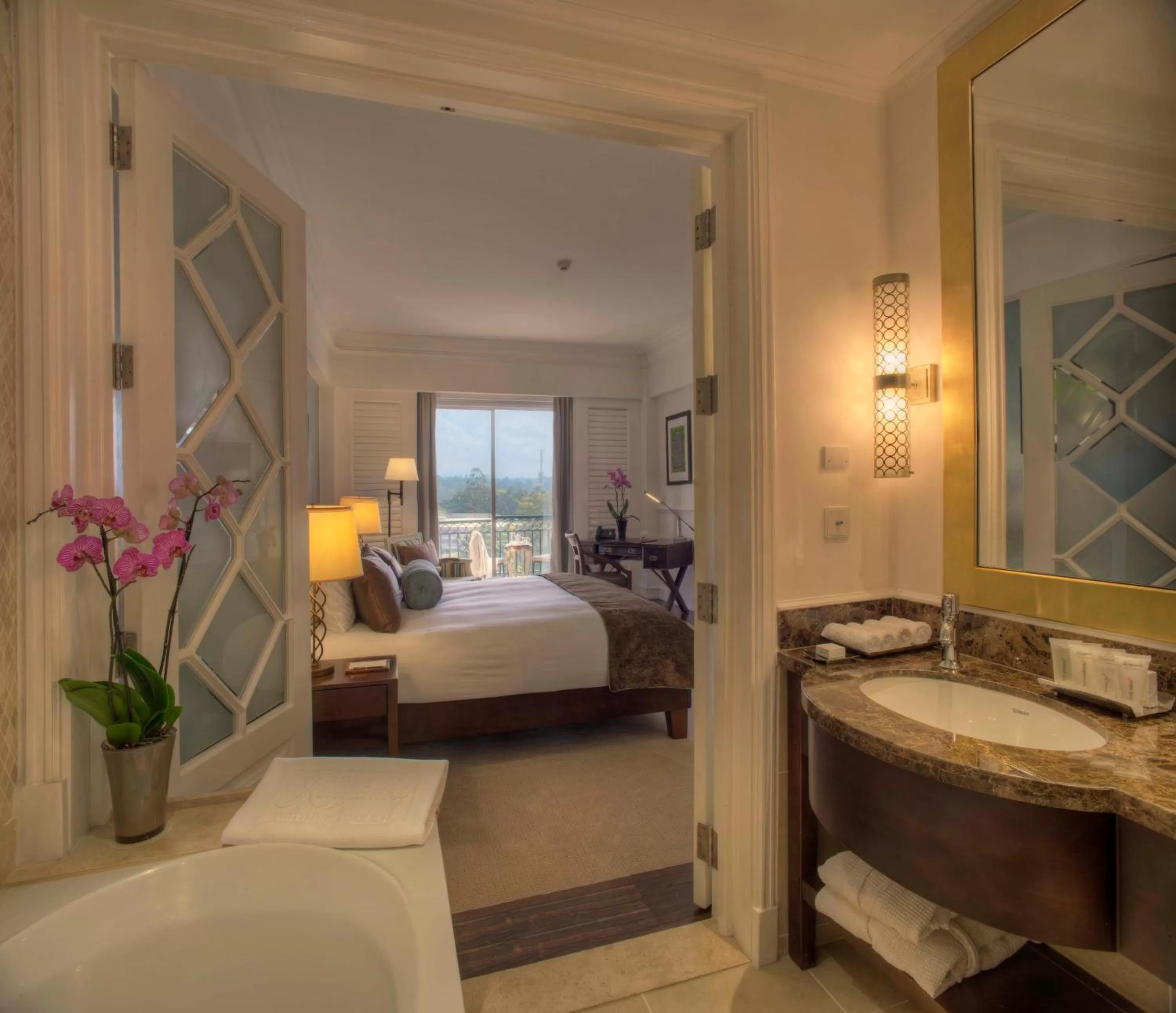 Bed in Villa Rosa Kempinski