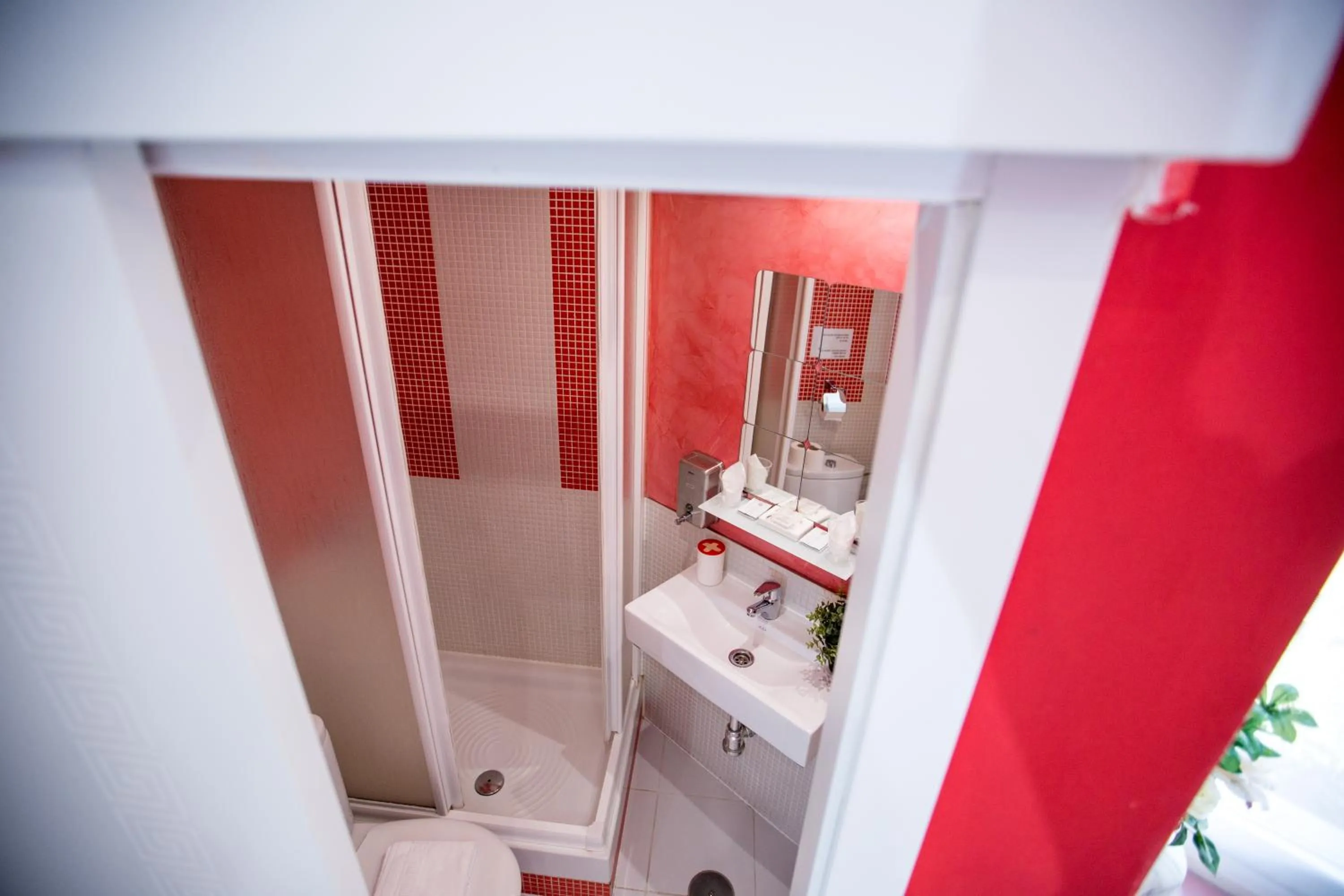 Bathroom in Hostal Inn Madrid