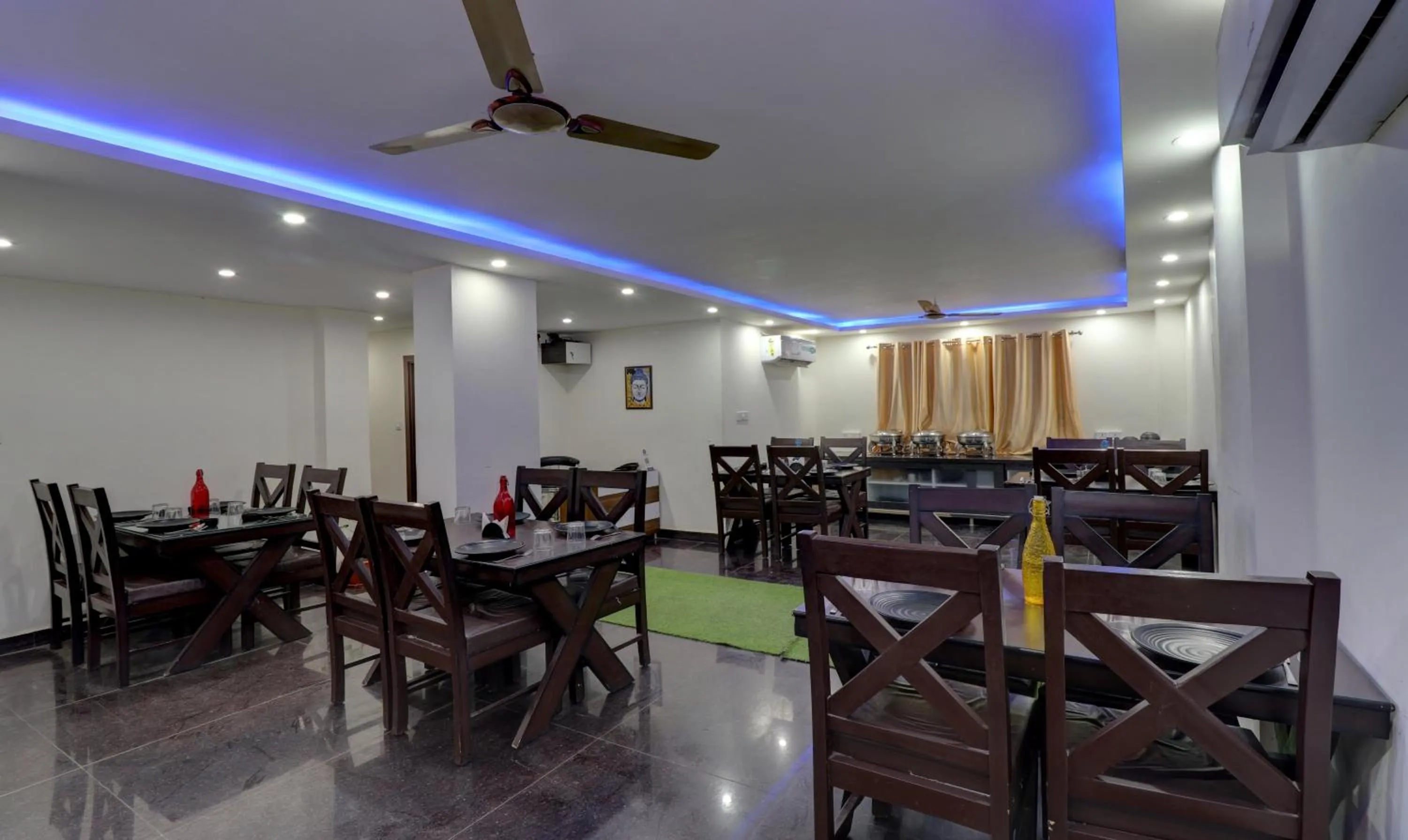 Restaurant/places to eat in Itsy Hotels NV, Tapovan