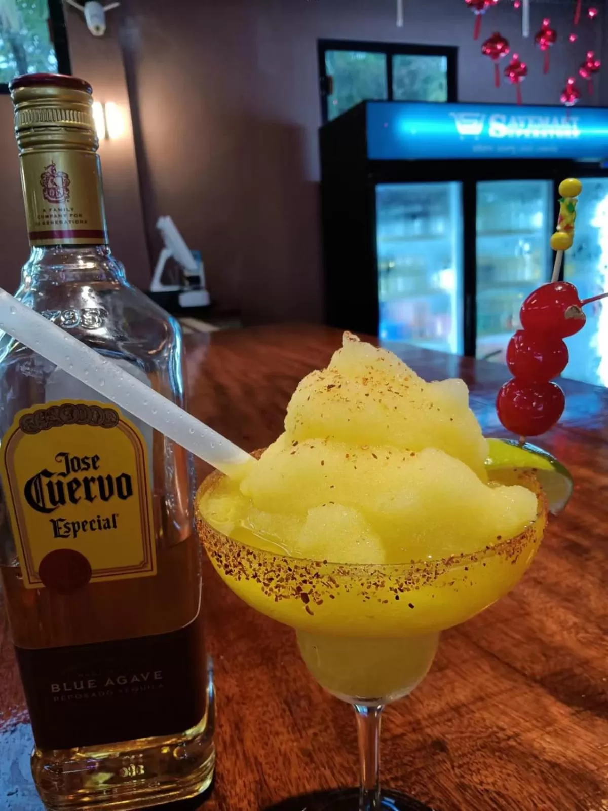 Restaurant/places to eat in Sunshine View Hotel and Restaurant