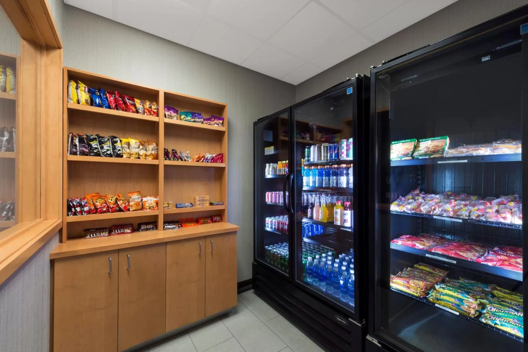 On-site shops in Wingate by Wyndham Denver Airport