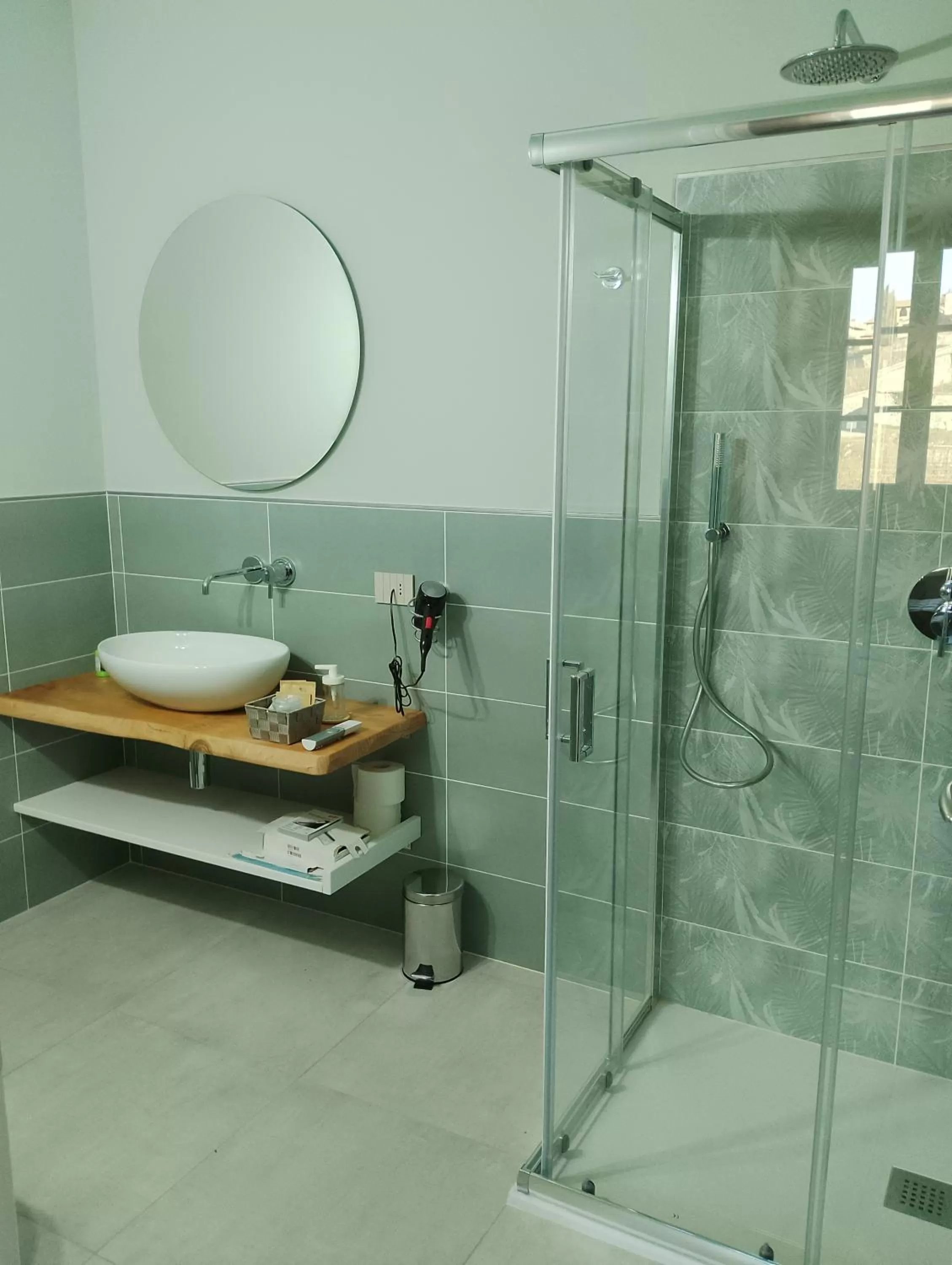 Bathroom in B&B LA VALLUNA